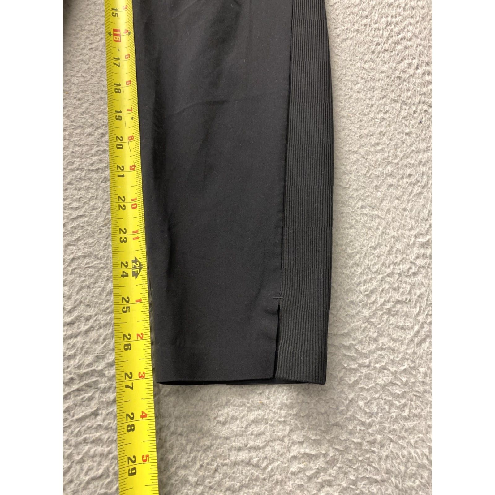 Athleta VINTAGE Athleta Activewear Pants Ankle Length Black Women’s Size 6 Women's Activewear Size 28" / US 6 / IT 42 - 6 Thumbnail