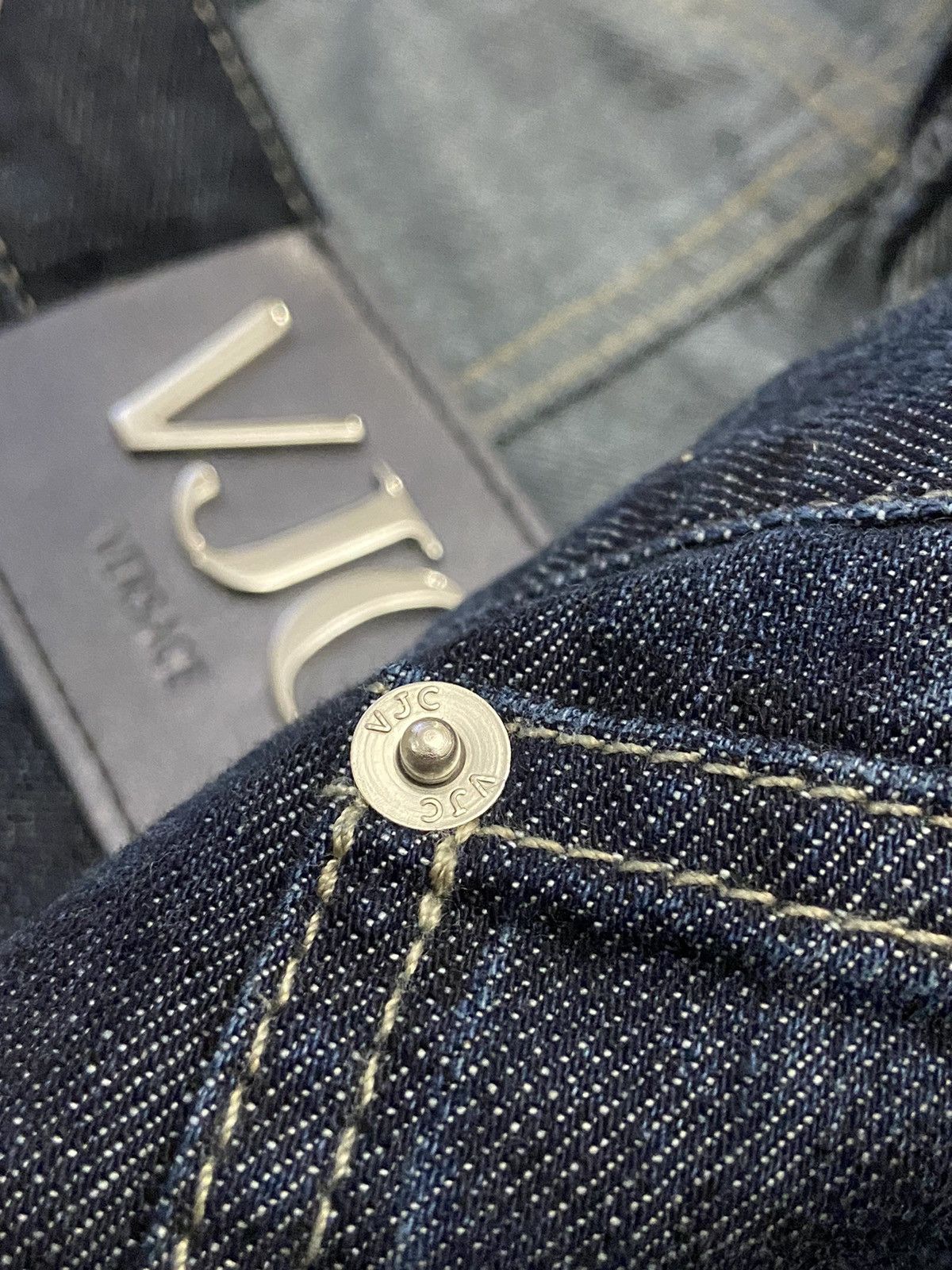 Versace Versace pants style luxury Size US 36 / EU 52 - 13 Thumbnail