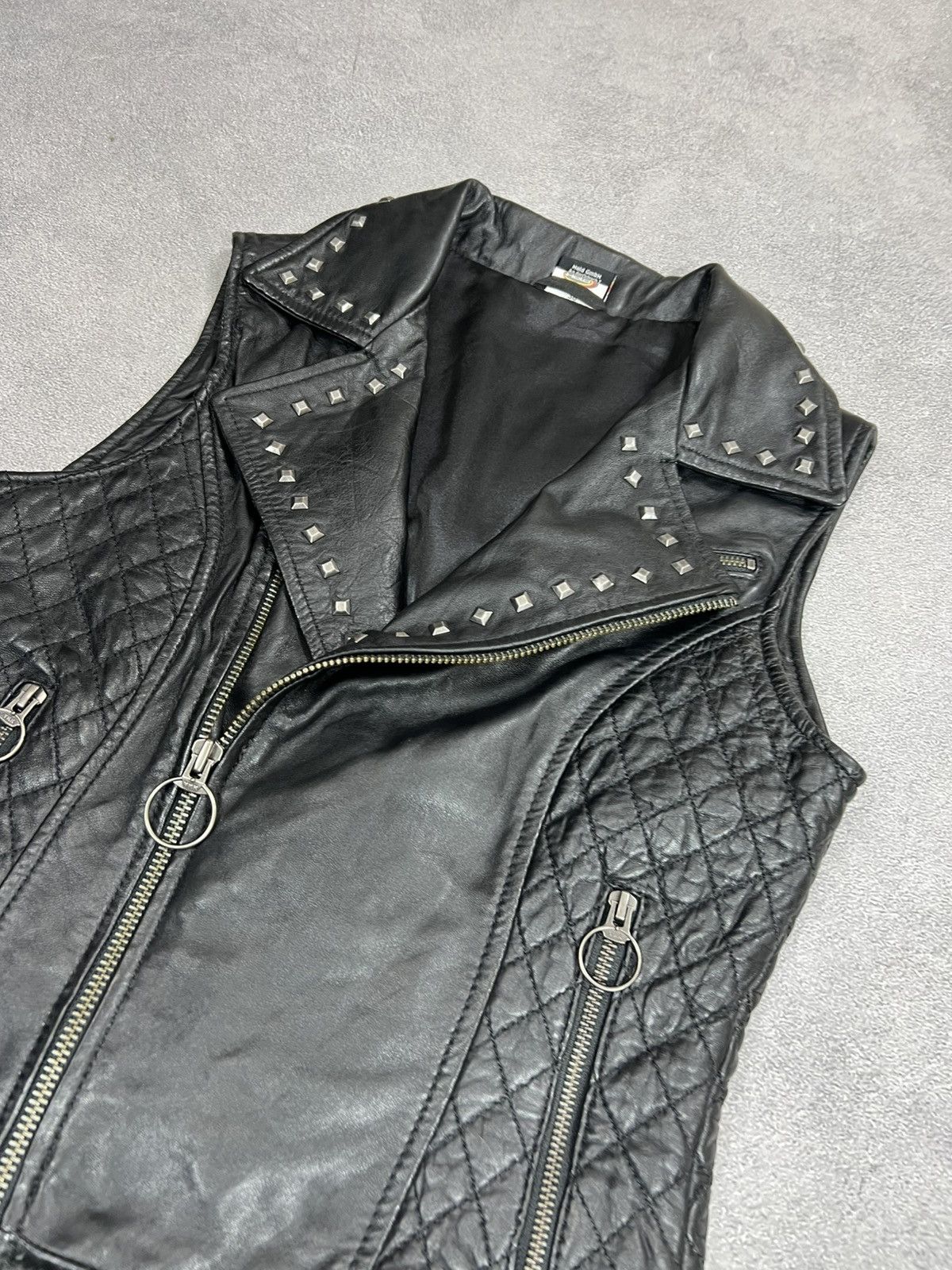 Japanese Brand VTG LEATHER BIKER MARLBORO STYLE YOHJI TYPE VESTS Size US M / EU 48-50 / 2 - 5 Thumbnail