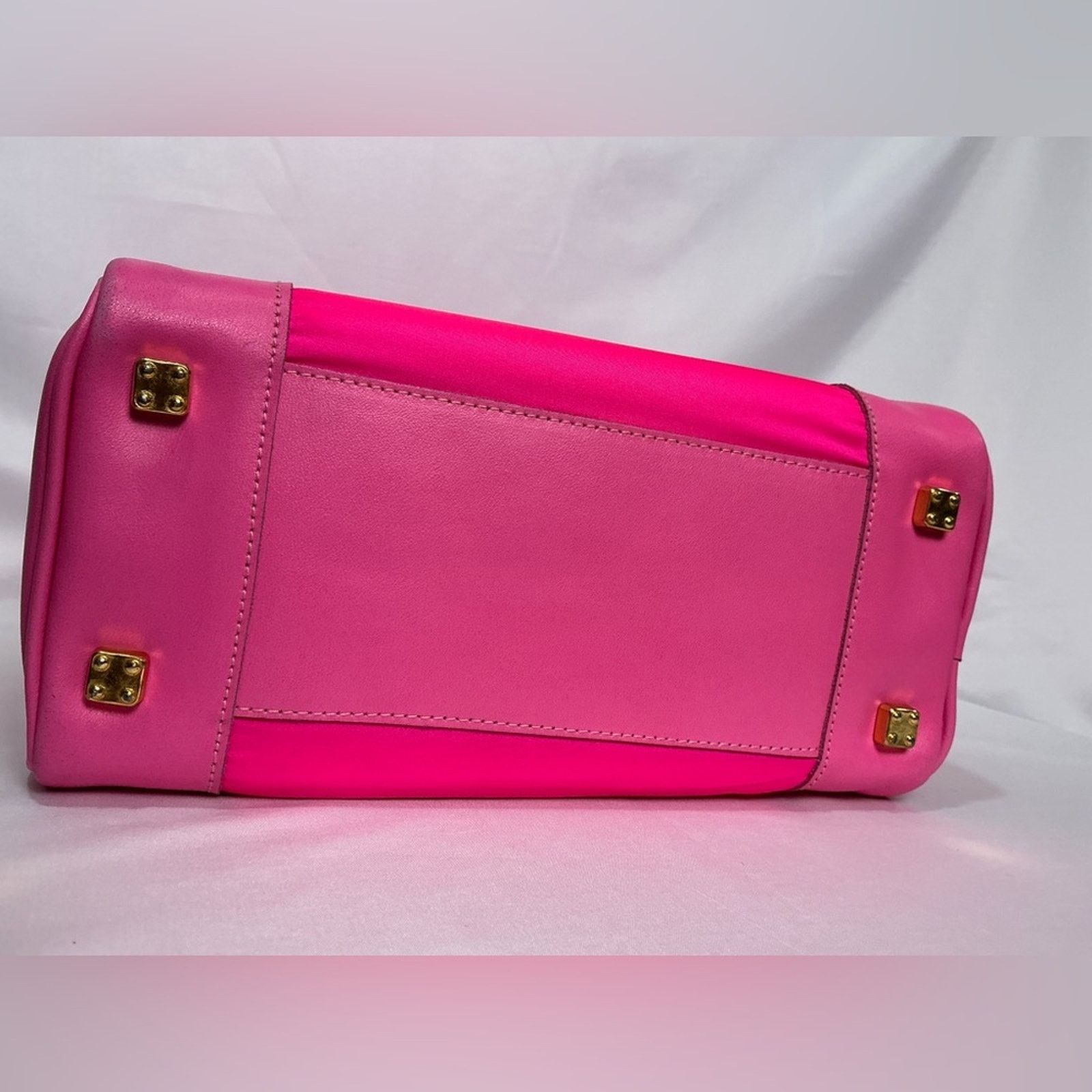 Loewe Loewe Hot Pink Nylon Boston 32 Anagram Amazona Limited Editi Size ONE SIZE - 17 Thumbnail