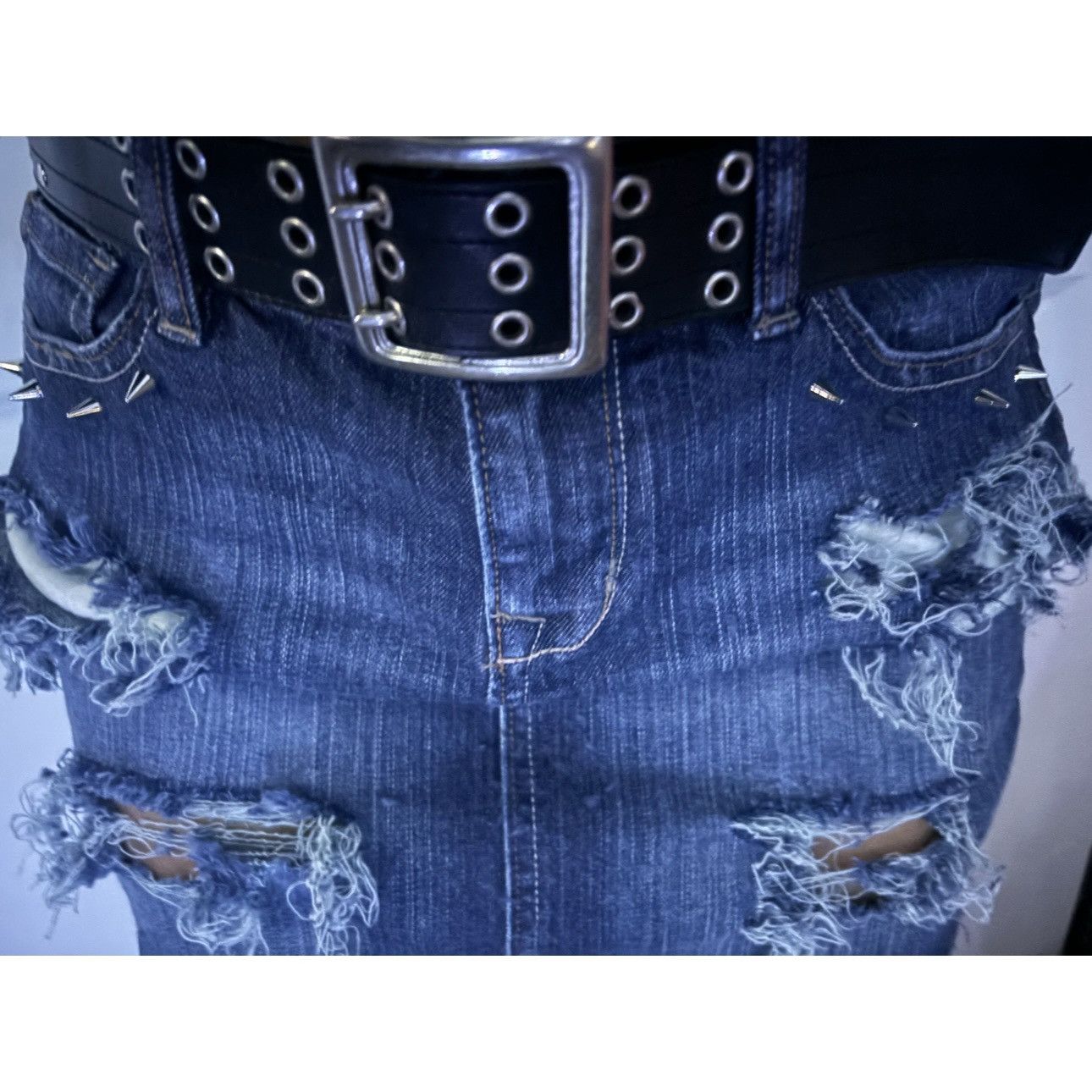 Vintage Distressed Custom Reworked Womens Denim Going Out Skirt Size 28" / US 6 / IT 42 - 9 Thumbnail