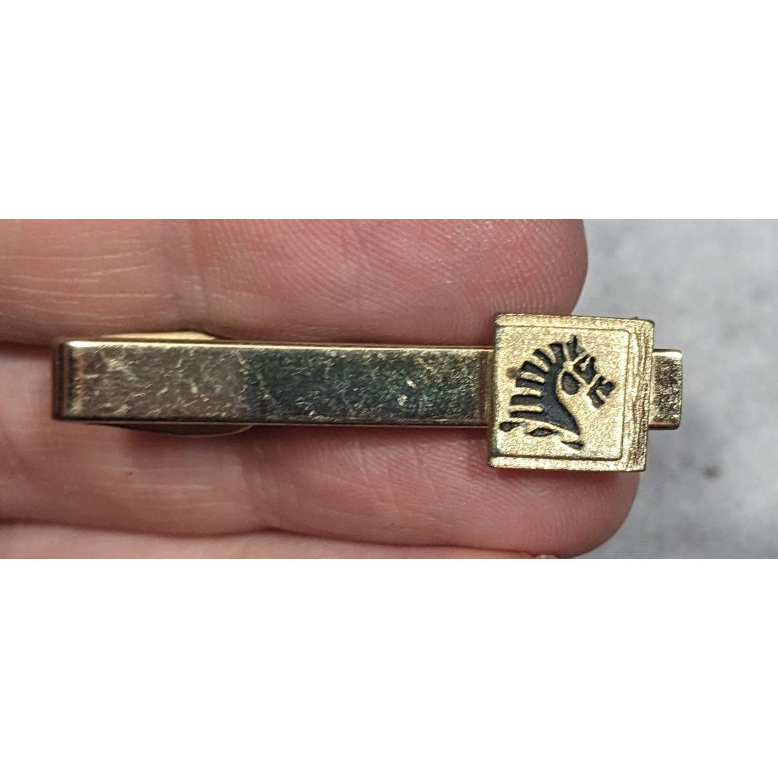 Other Vintage Shields Gold Tone Black Horse Motif Tie Clip Size ONE SIZE - 1 Thumbnail