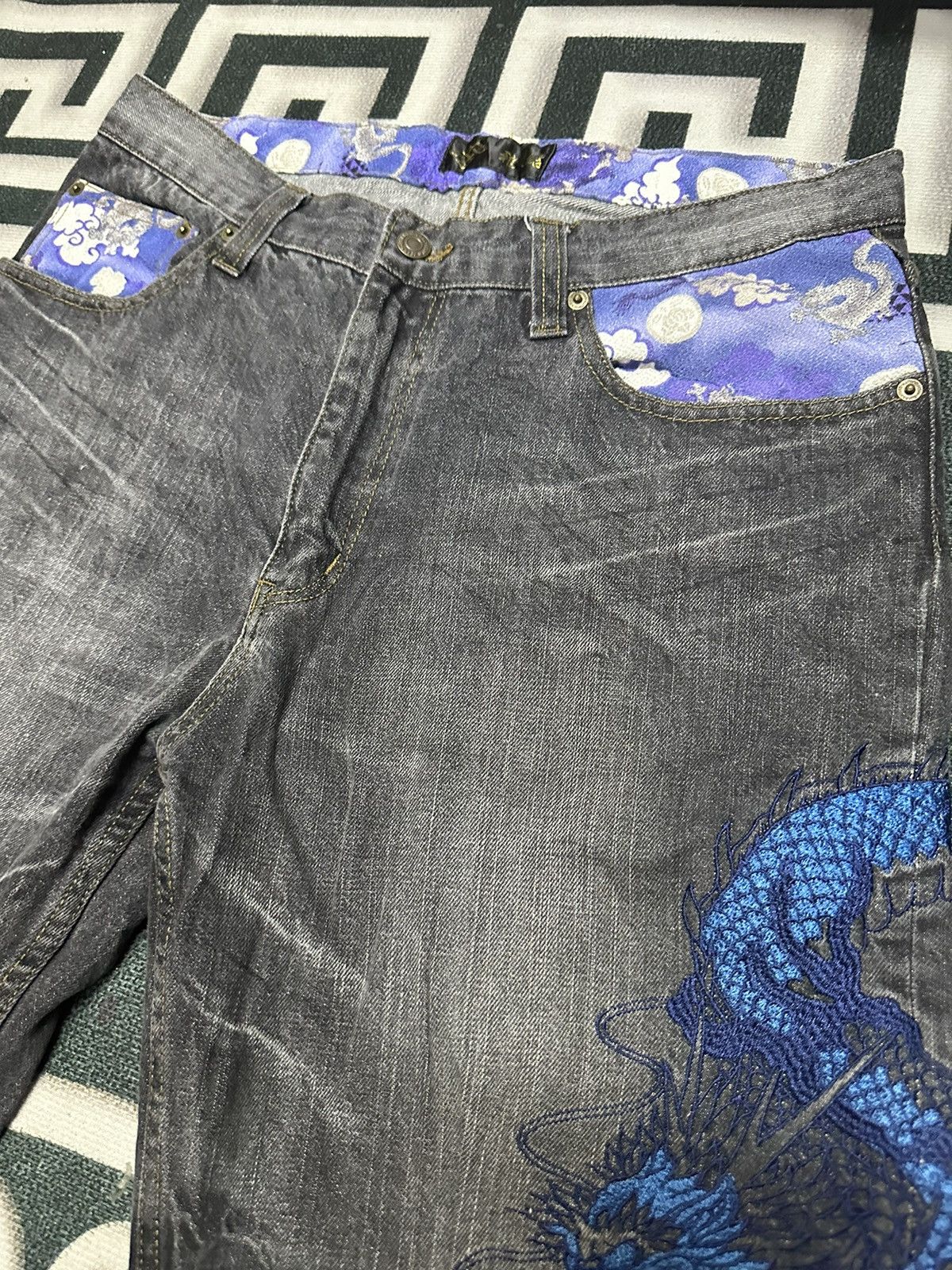 Japanese Brand Japanesse brand dragon embroidery jeans Size US 34 / EU 50 - 5 Thumbnail