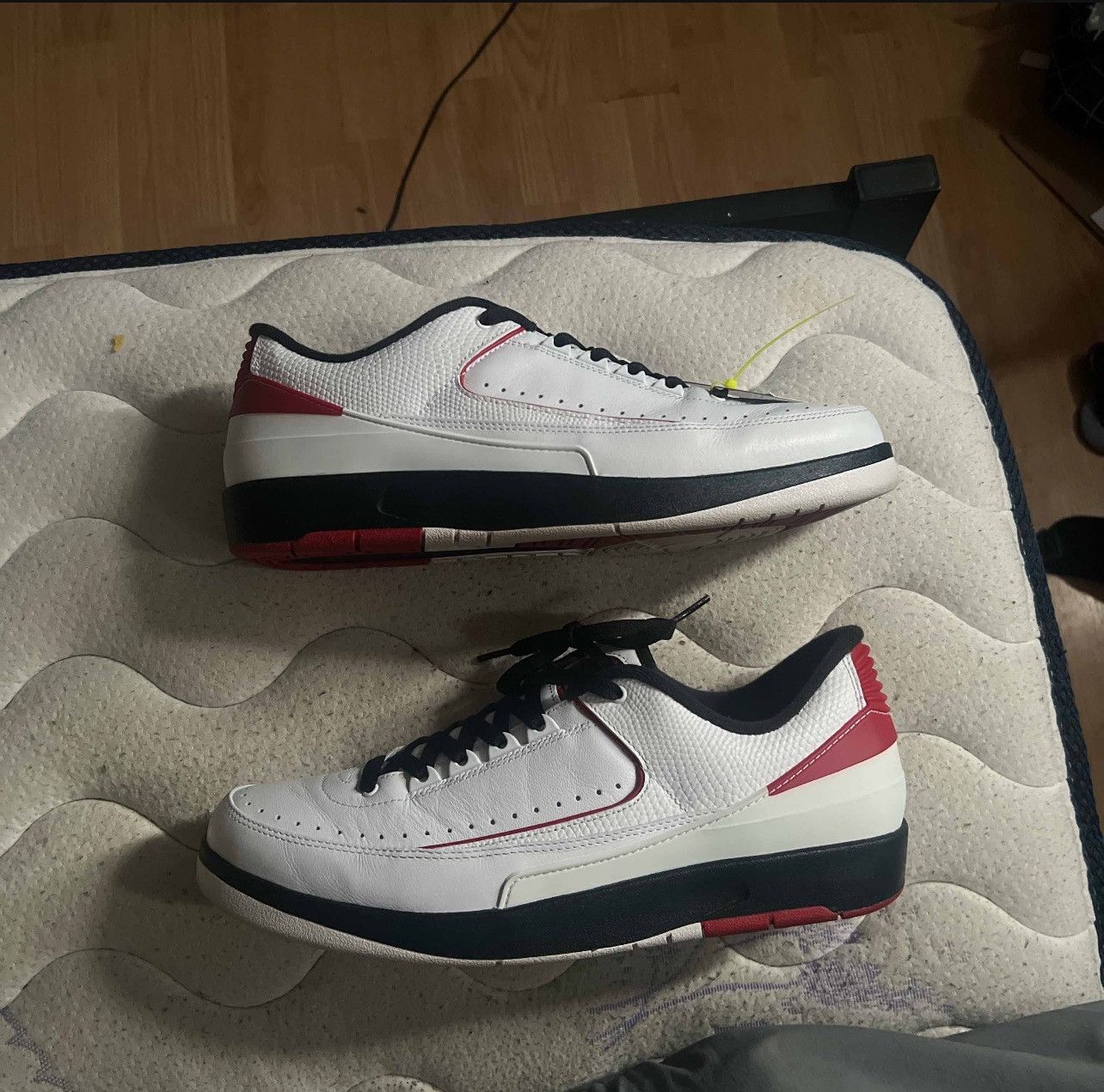 Jordan Brand Air Jordan 2 Retro Low ‘Chicago? Size US 12 / EU 45 - 7 Thumbnail