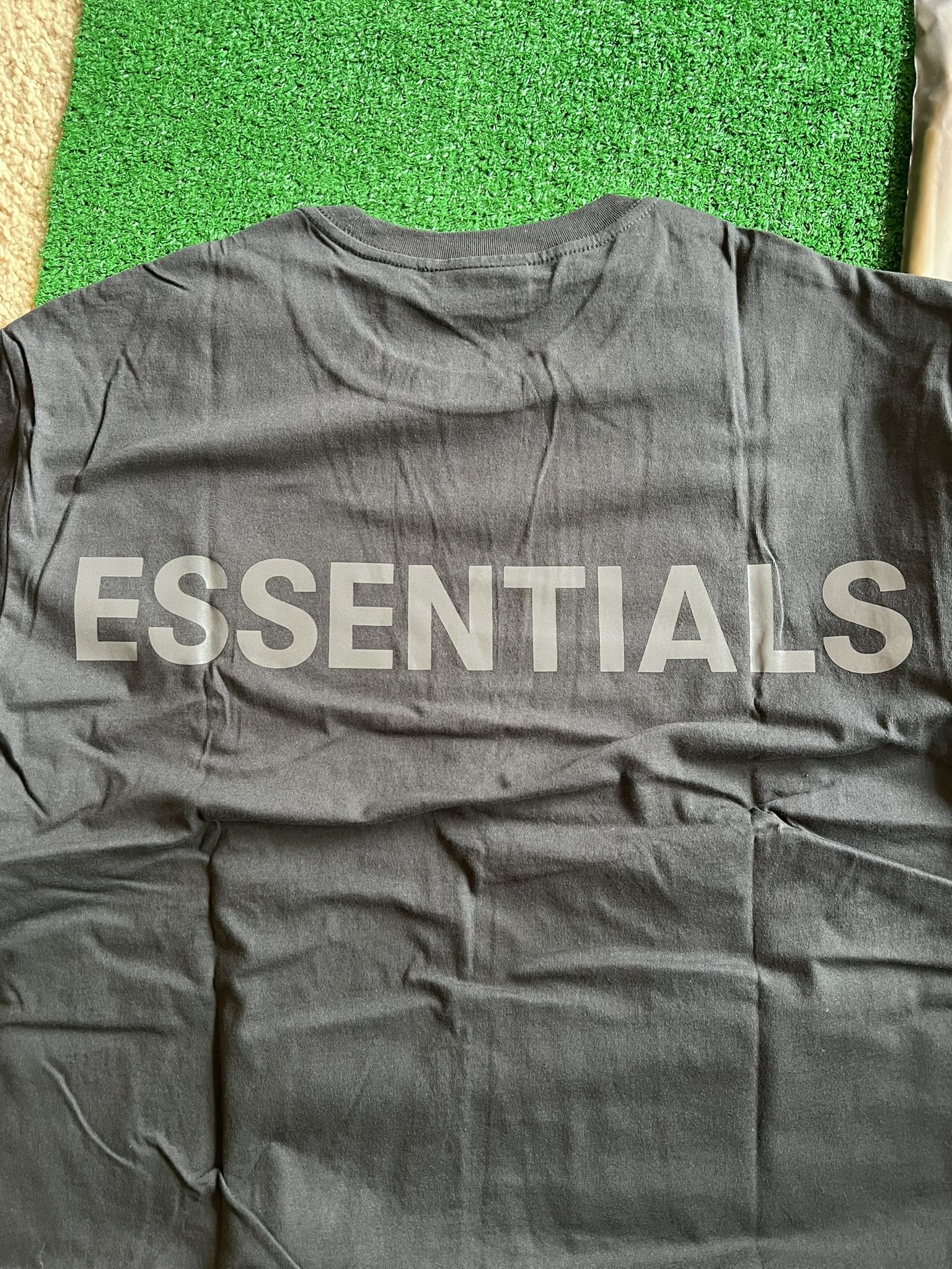 Tシャツ・カットソー FEAR OF GOD ESSENTIALS Los Angeles 3M Boxy T-Shirt Tee FW 19 Fear of God Essentials Los Angeles 3M Boxy T-Shirt Black