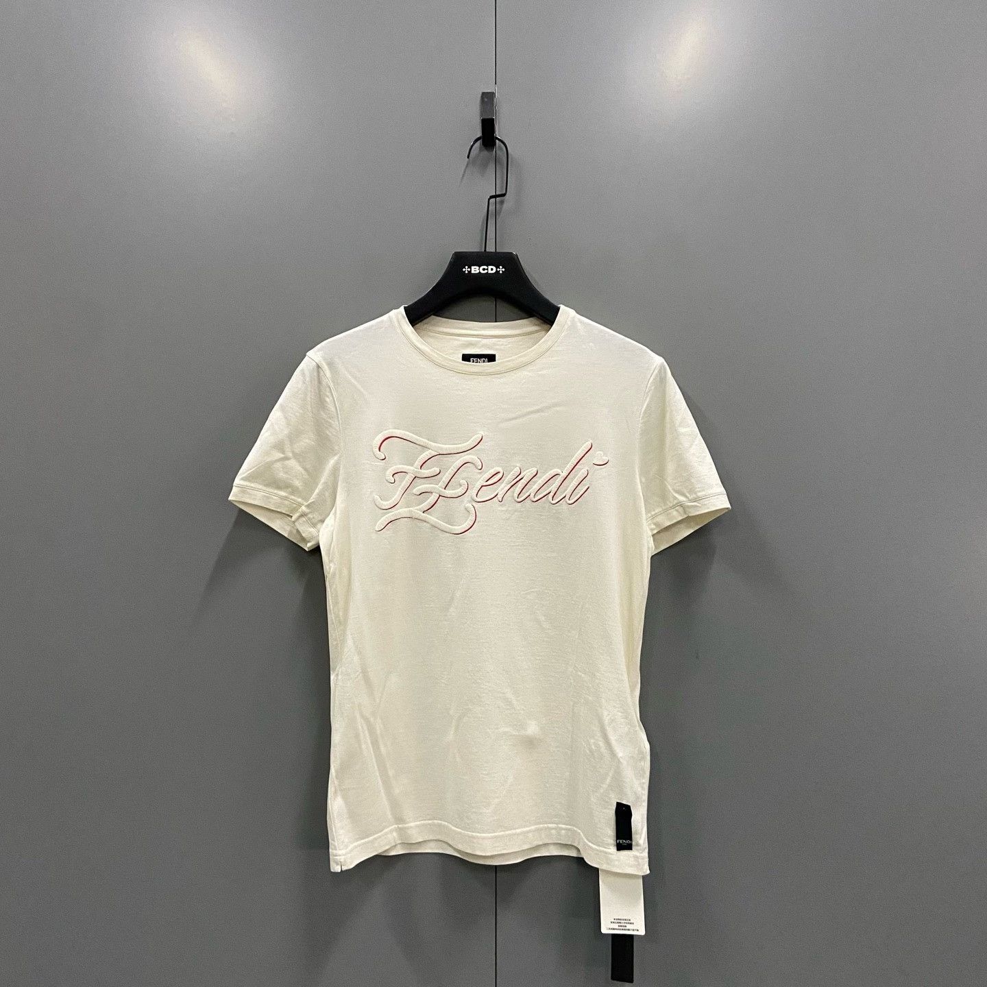 Fendi Fendi Retro Embroidered T-Shirt S Women Size S / US 4 / IT 40 - 1 Thumbnail