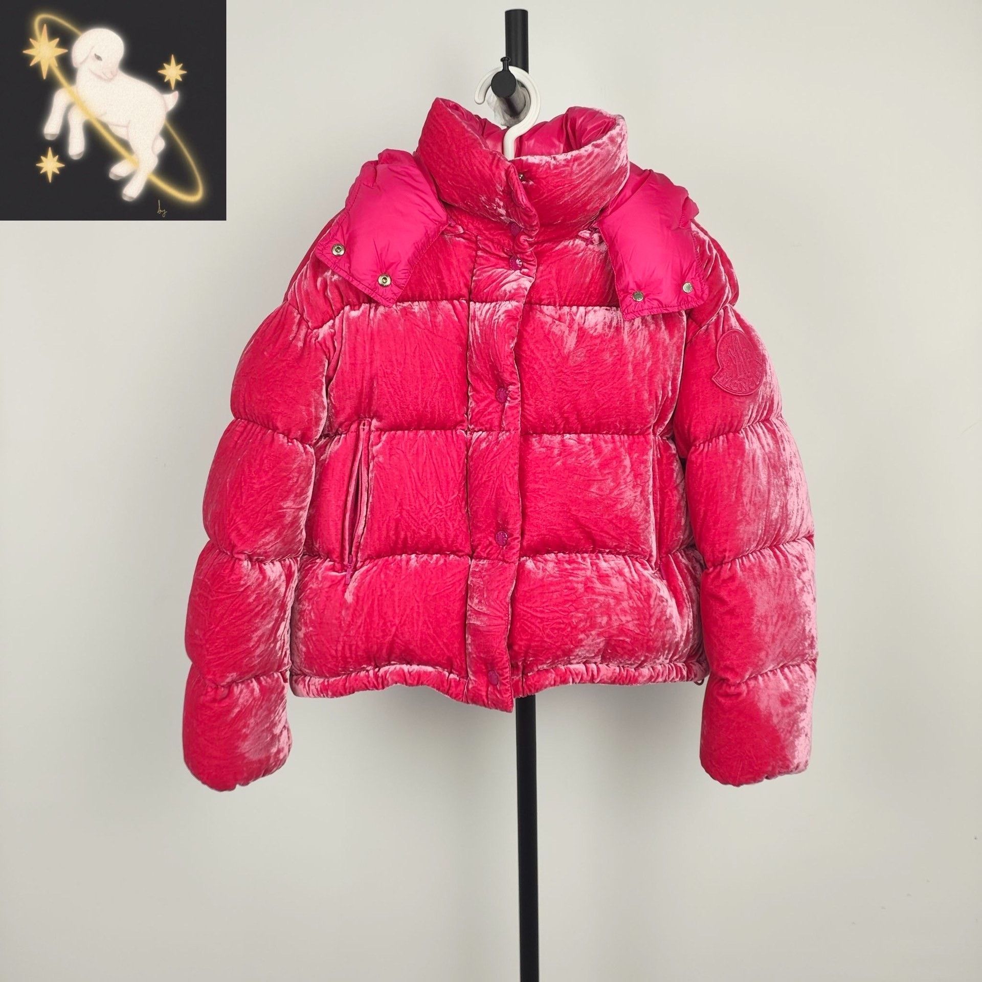 Moncler Moncler Velvet Cropped Red Down Jacket XS Women Size XS / US 0-2 / IT 36-38 - 1 Thumbnail
