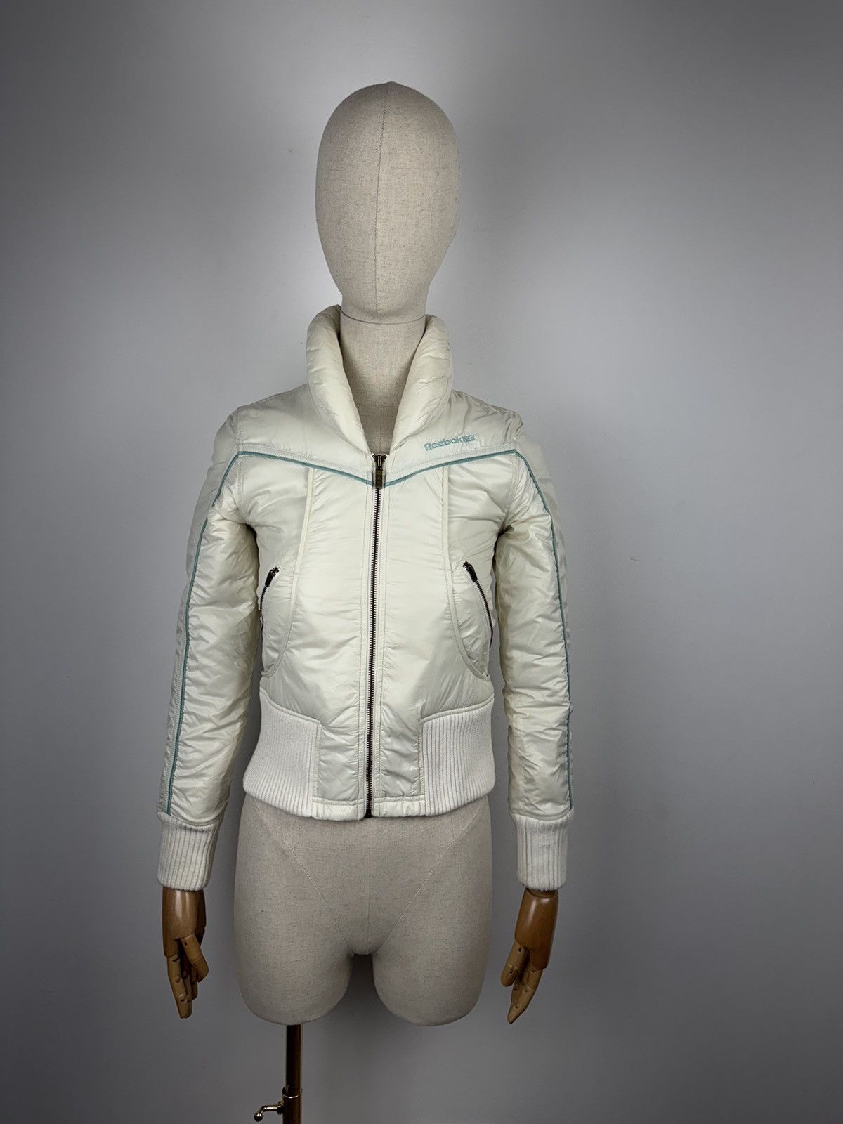 Reebok Vintage Reebok Avan Garde cropped puffer Jacket Y2K Women’s Size XS / US 0-2 / IT 36-38 - 1 Thumbnail