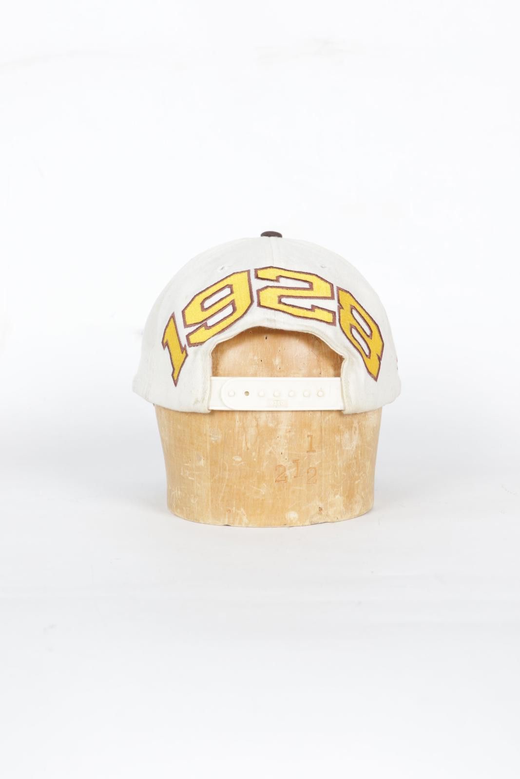 Ccm 90's CCM Boston Bruins 1928 Snap Back Size ONE SIZE - 3 Thumbnail