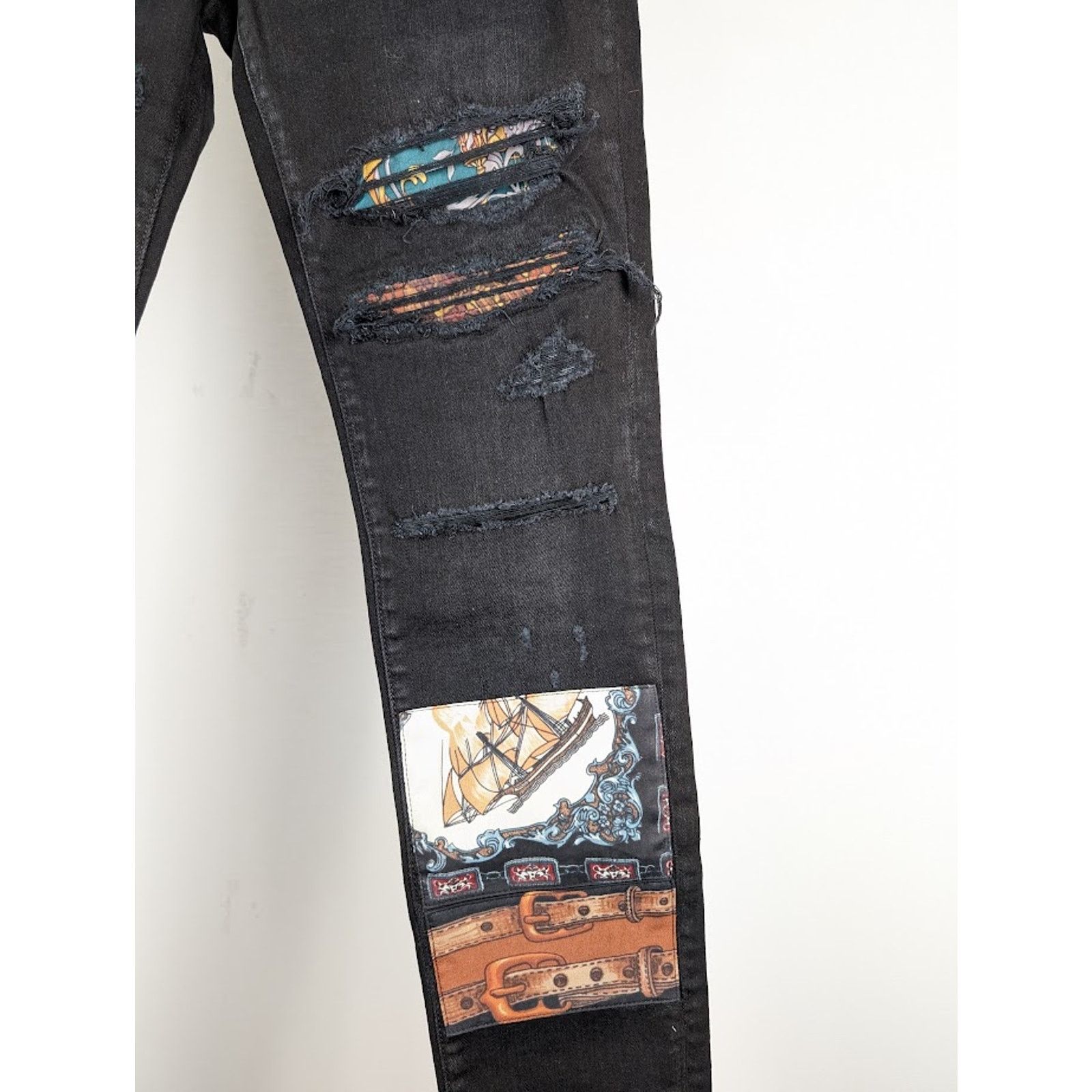 Amiri o1rshd1 Scarves Art Patch Jeans in Antique Black Size US 33 - 7 Thumbnail