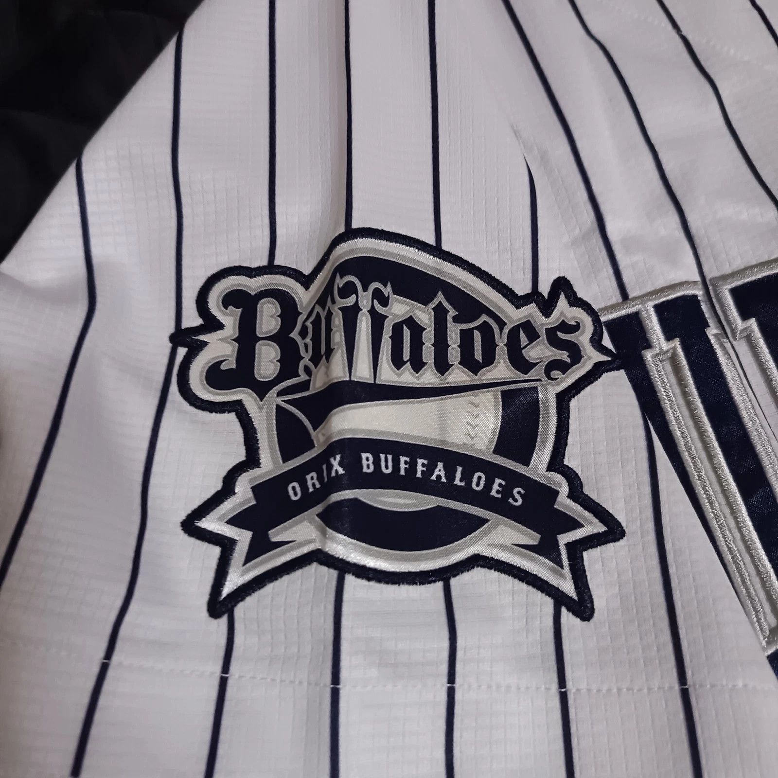 Descente Orix Buffaloes Yuma Mune 宗 佑磨 NPB Japanese Baseball Jersey Size US L / EU 52-54 / 3 - 4 Thumbnail