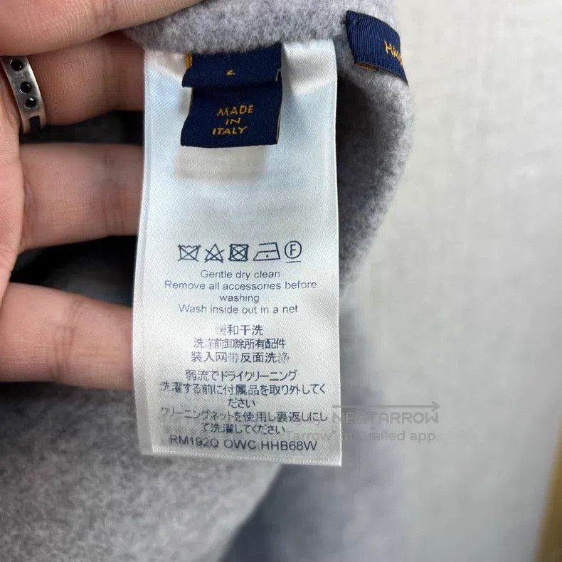 Louis Vuitton Louis Vuitton Solid cashmere-blend hooded sweatshirt Size US L / EU 52-54 / 3 - 5 Thumbnail