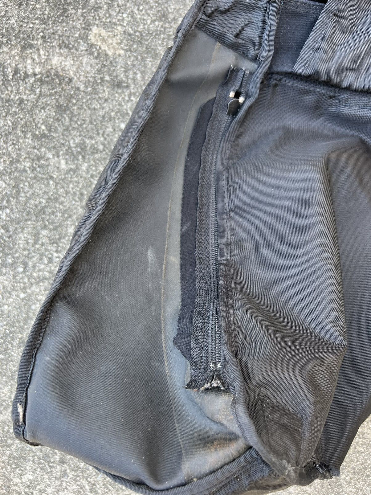 Yohji Yamamoto VTG Yohji Yamamoto Y’saccs + Pour Homme Black Backpack Bag Size ONE SIZE - 20 Thumbnail