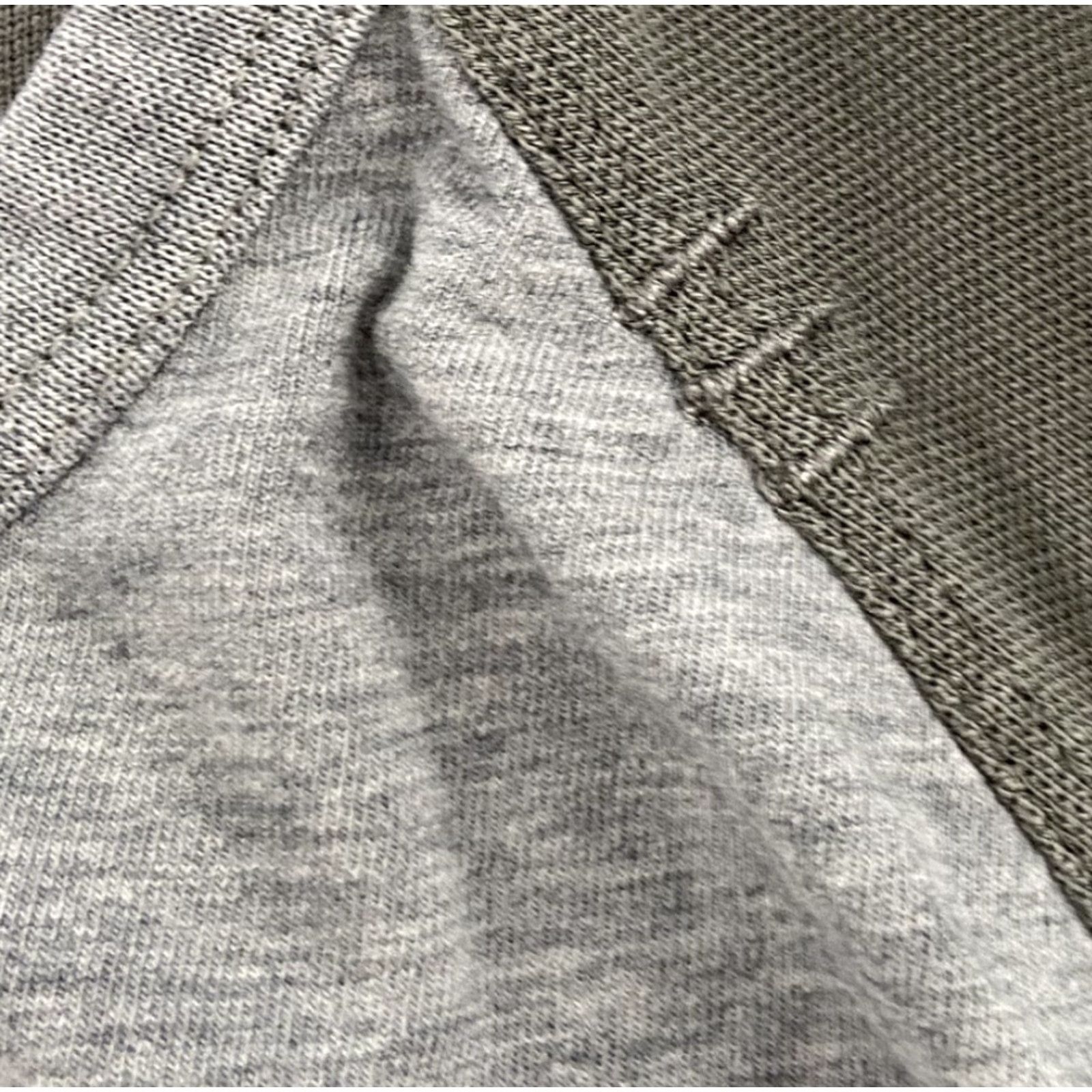 Lululemon Lululemon Mens Everyday Shirt Adult Large Gray Crew Neck Short Sleeve Logo Athletic Tee - Preowned Size US L / EU 52-54 / 3 - 4 Thumbnail