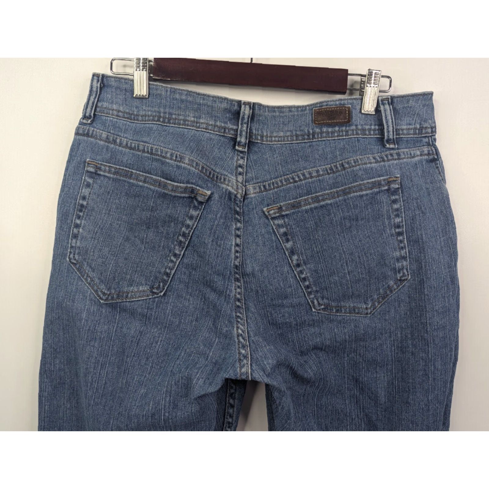 Vintage Lee Jeans Raiders Straight Leg Womens Size 14P Petites Denim Blue 130G188 Cotton Blend 99% Cotton 1% Spandex Size 36" / US 14 / IT 50 - 4 Thumbnail