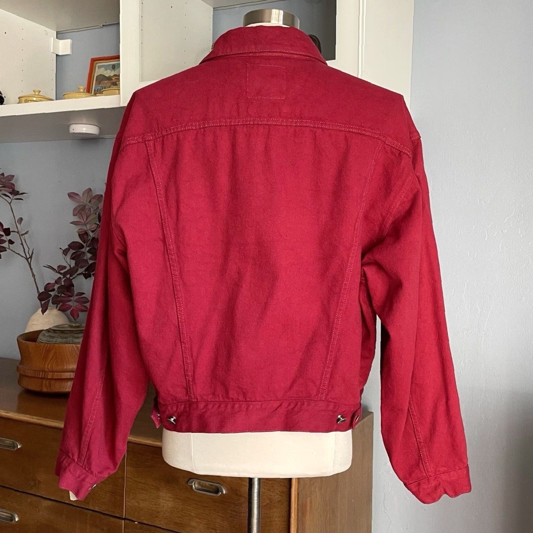 Moschino VINTAGE Moschino Jeans Red Denim Jean Jacket Trucker US 38 / IT 54 Womens Jacket L Cotton Logo 90s Button Front Pockets Size 36" / US 14 / IT 50 - 3 Thumbnail