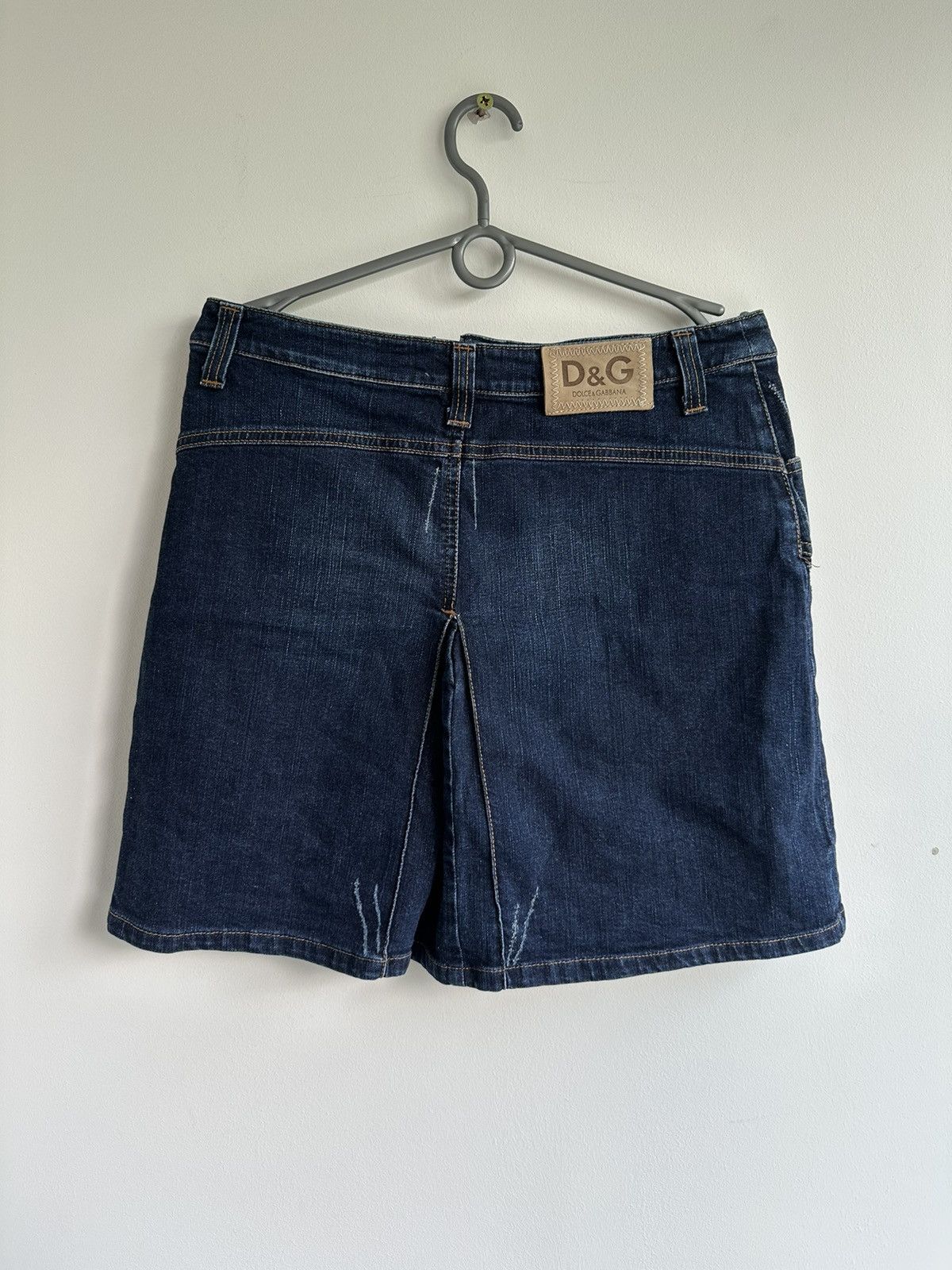 Dolce & Gabbana VTG Dolce & Gabbana Denim Pockets Mini Skirt Blue Size IT 44 Size 30" / US 8 / IT 44 - 2 Thumbnail