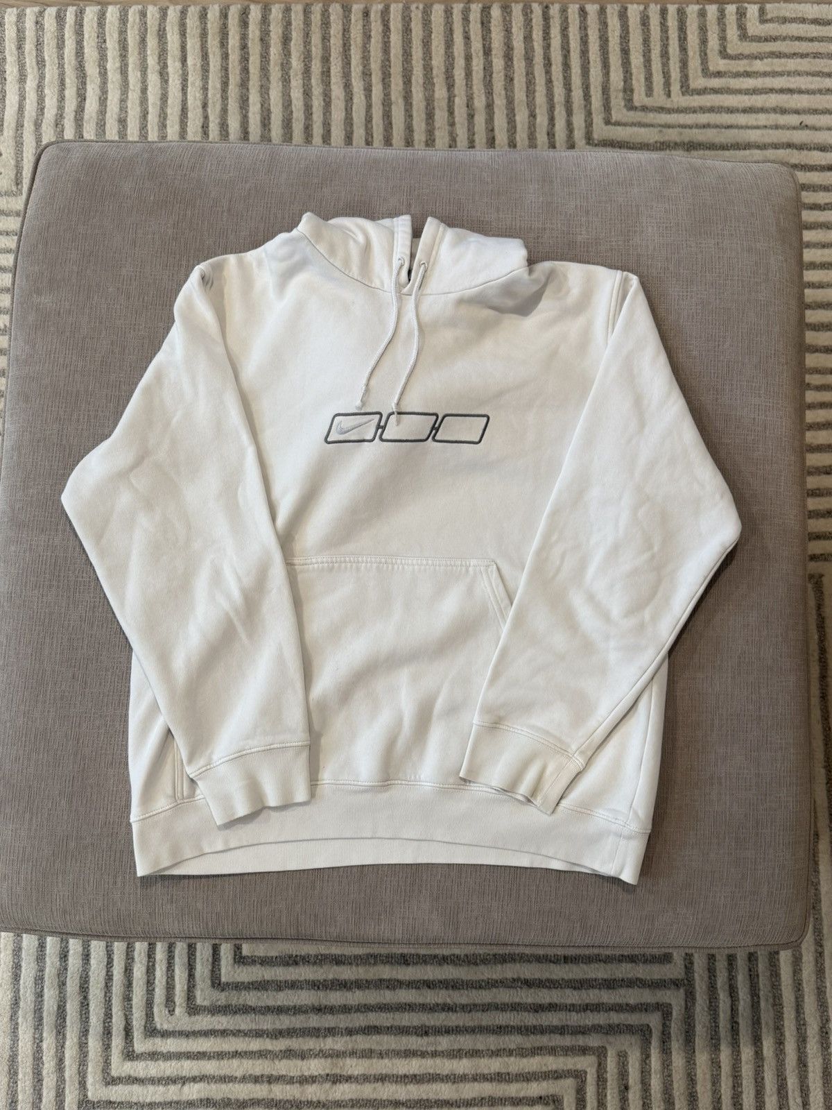 Nike Rare Vintage Nike Hoodie Size US L / EU 52-54 / 3 - 1 Thumbnail
