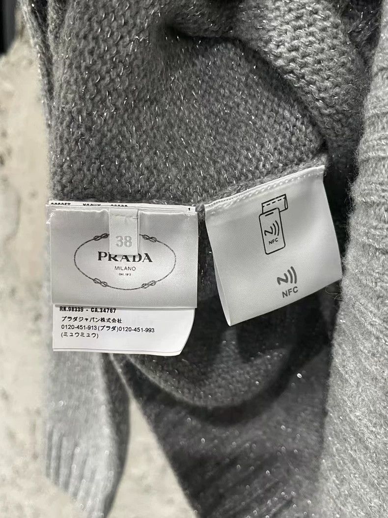 Prada Prada Size 38 Silver thread inlaid logo cashmere sweater si Size US XS / EU 42 / 0 - 7 Thumbnail