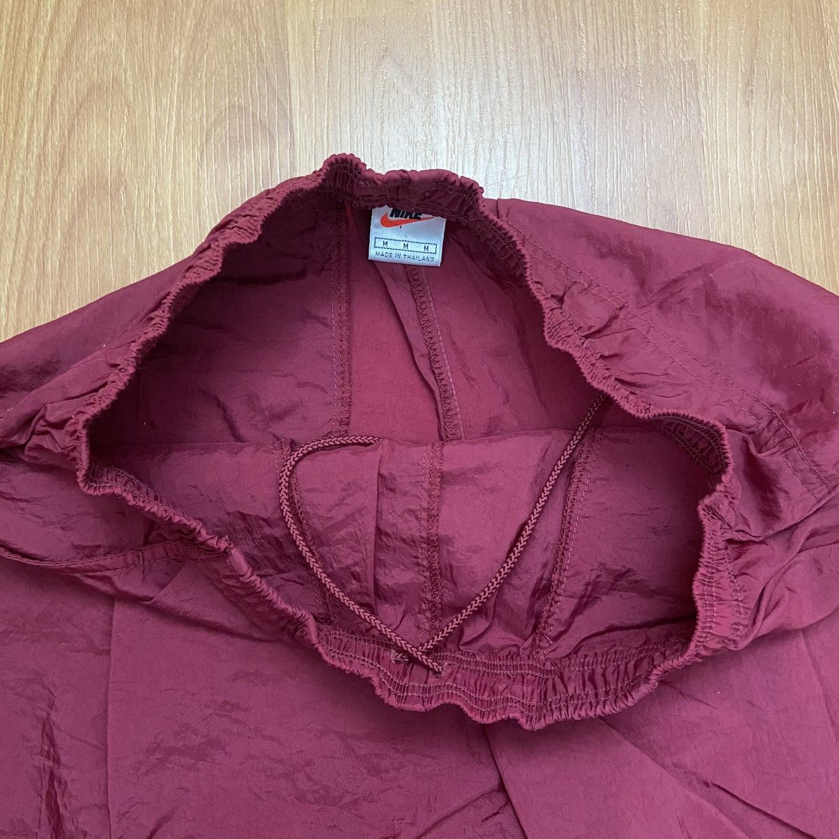 Nike Nike Vintage 90s Maroon Nylon Windbreaker Pants Men’s Medium Size US 32 / EU 48 - 4 Thumbnail