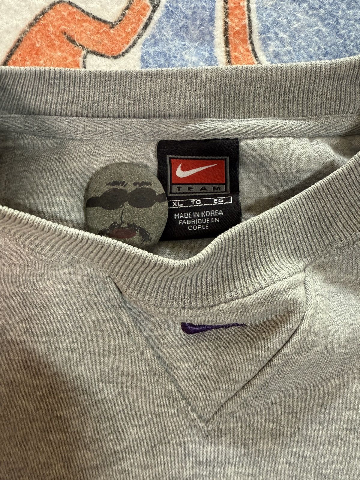 Vintage Vintage Minnesota Vikings Nike center swoosh crewneck Size US XL / EU 56 / 4 - 3 Thumbnail
