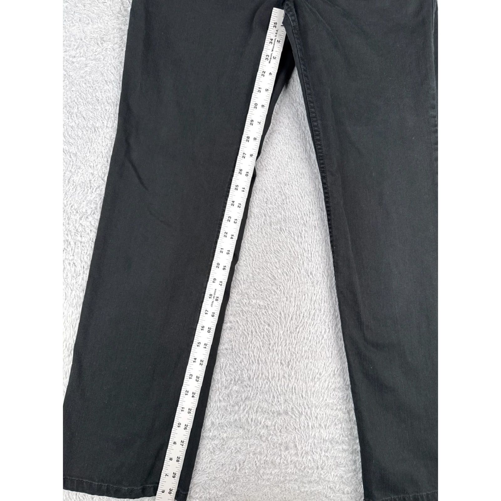 Liz Claiborne Claiborne Jeans Women 10 Black Denim Slim Bootcut Mid Rise Cotton Blend 30x31 Size 32" / US 10 / IT 46 - 7 Thumbnail