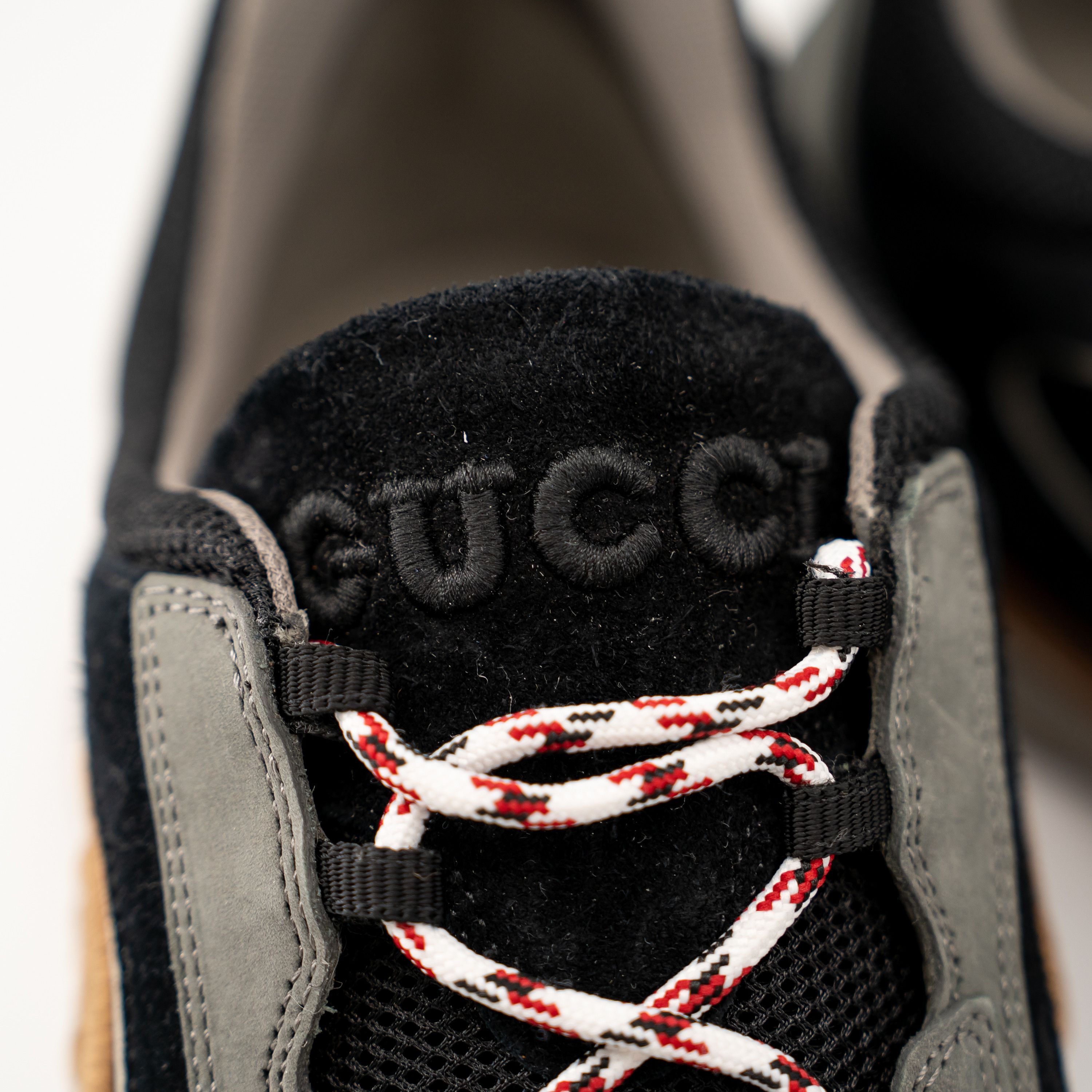 12G 12.5 US Gucci Run Suede Black Grey GG Sneakers