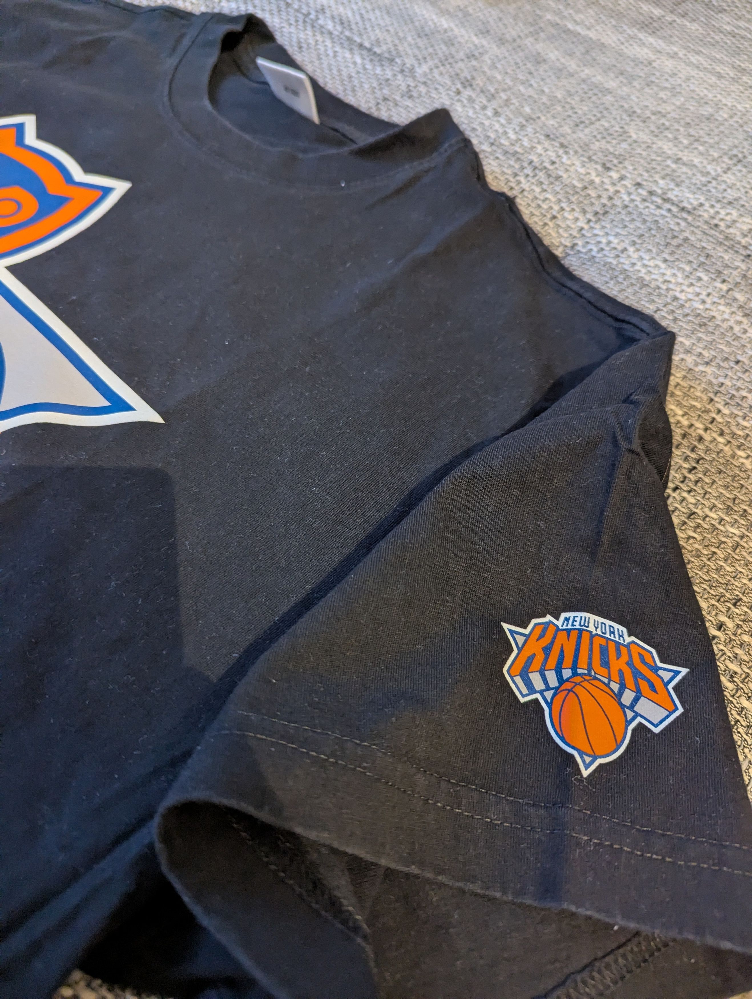 NBA × October's Very Own New York KNICKS x OVO (NBA T-shirt, New York Knicks) Size US XL / EU 56 / 4 - 3 Thumbnail
