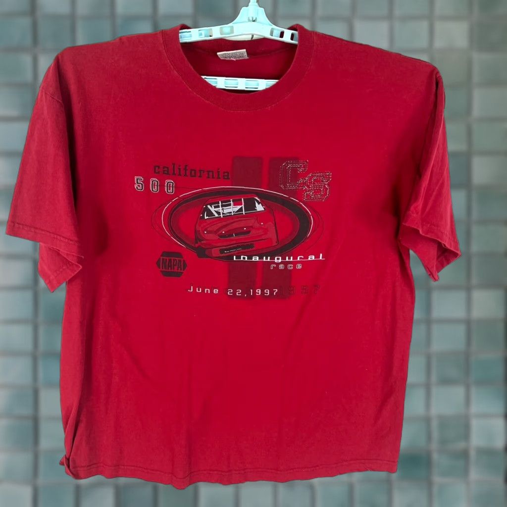 NASCAR VINTAGE NASCAR Tee California 500 Inaugural Race 1997 Adult XL Red Graphic Tee Men Size US XL / EU 56 / 4 - 1 Thumbnail