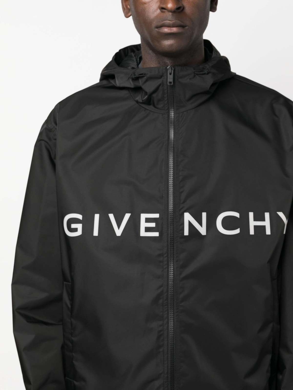 Givenchy oc11z0725 Windbreaker Jacket in Black Size US S / EU 44-46 / 1 - 4 Thumbnail