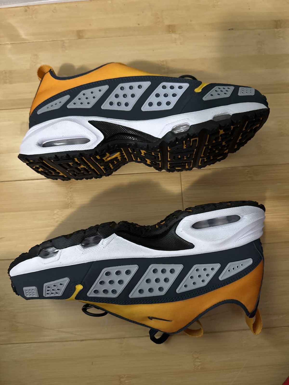 Nike Nike SNDR - Yelllow - Orange Size US 5.5 / EU 38 - 6 Thumbnail