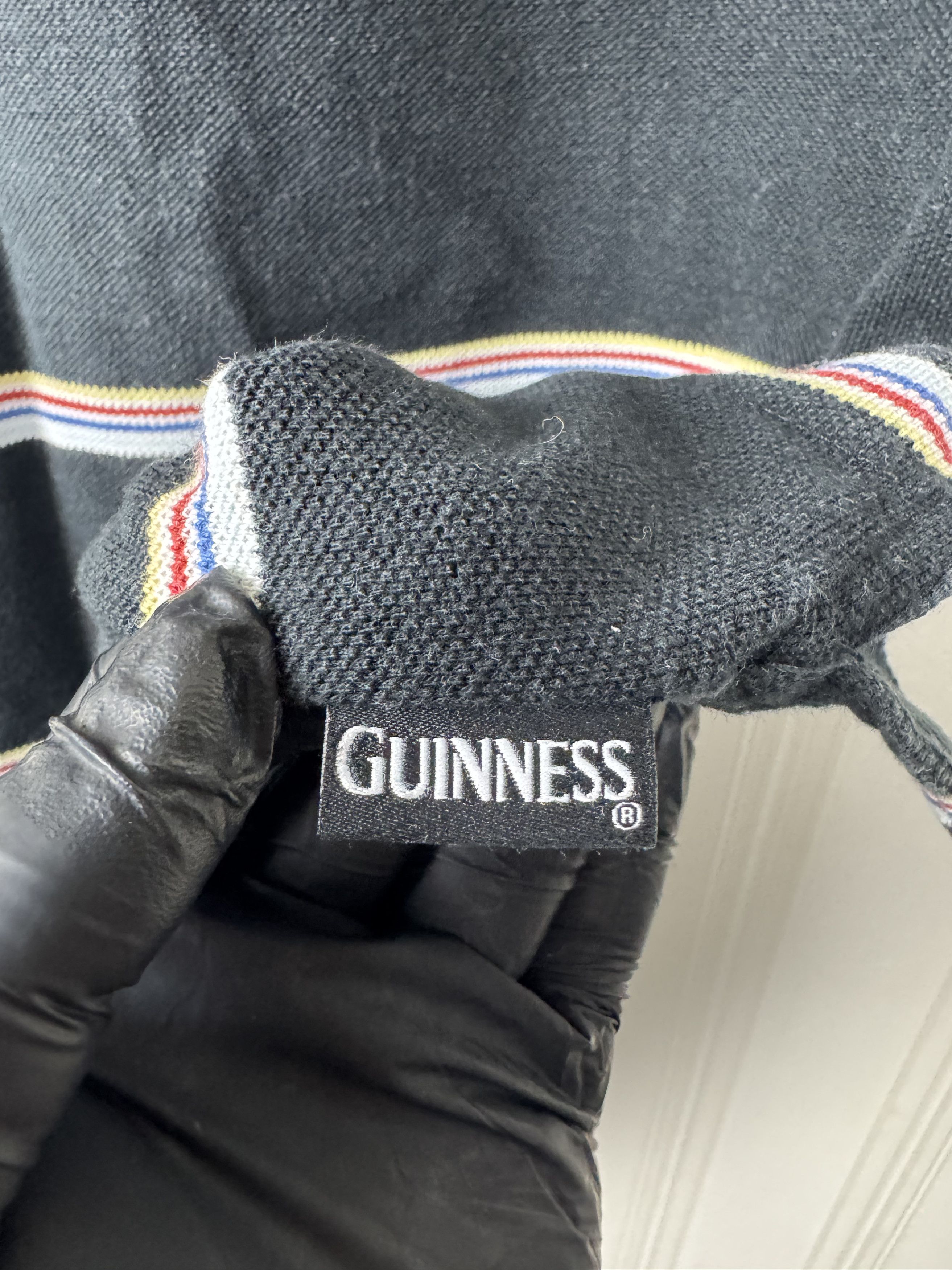 Vintage VINTAGE Guinness Logo Polo Shirt Size S Black Striped Size US S / EU 44-46 / 1 - 13 Thumbnail