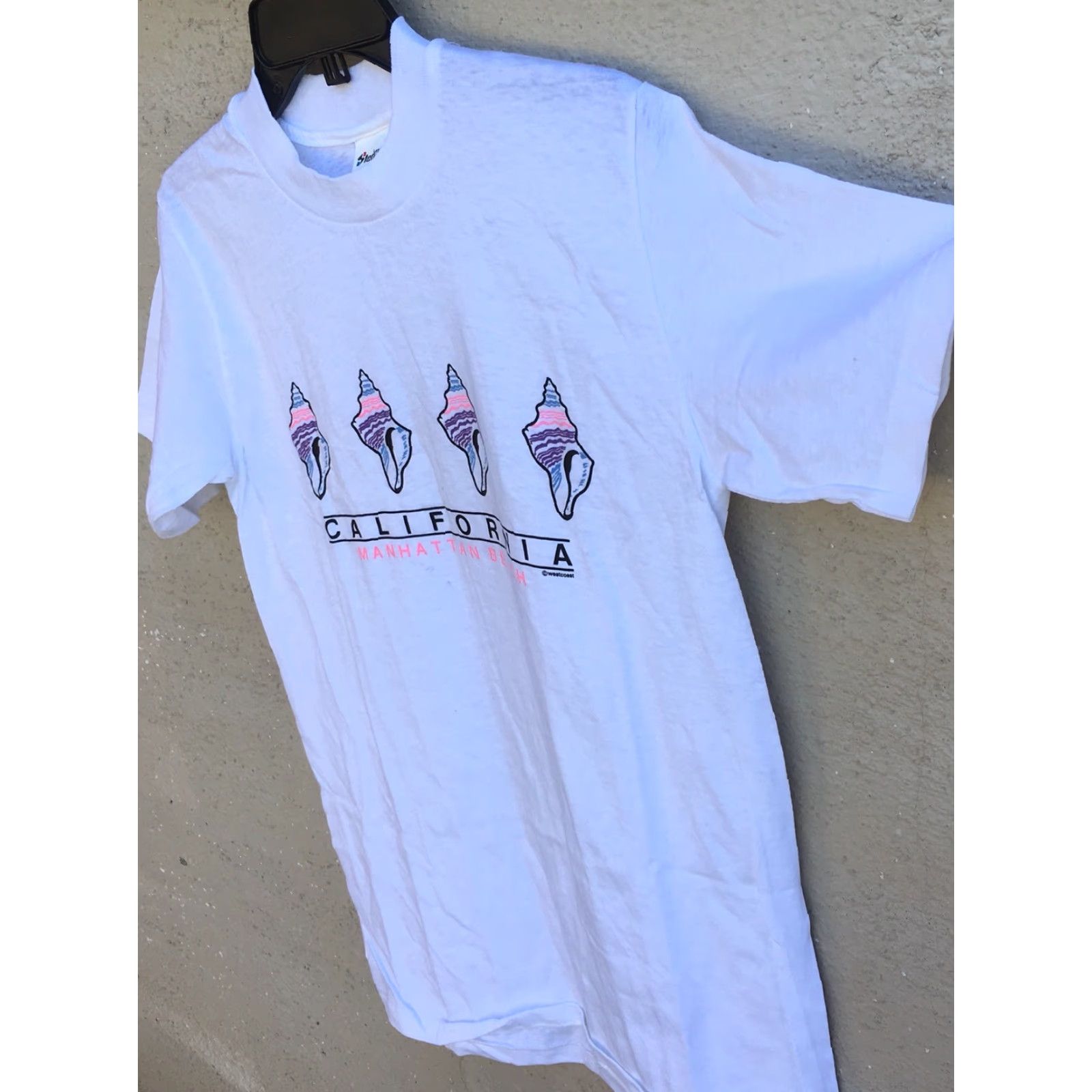 Vintage VINTAGE California Manhattan Beach T-Shirt Stedman M 38-40 White Graphic Tee Mens 1980s/1990s Size US M / EU 48-50 / 2 - 4 Thumbnail