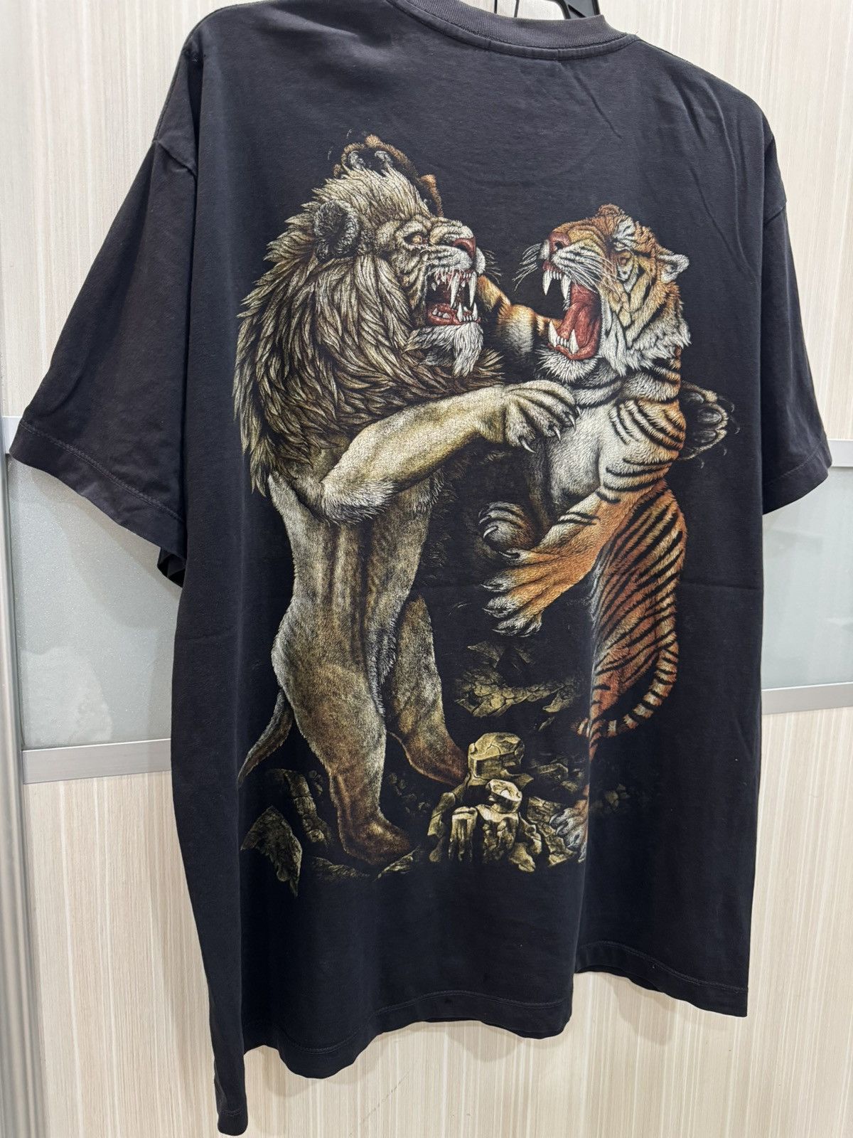 Vintage Vintage Lion vs Tiger Big Photos Size US XL / EU 56 / 4 - 13 Thumbnail