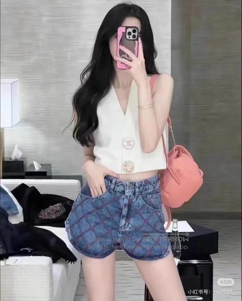 Chanel Chanel Diamond check denim shorts Size 42" / US 20 - 9 Thumbnail
