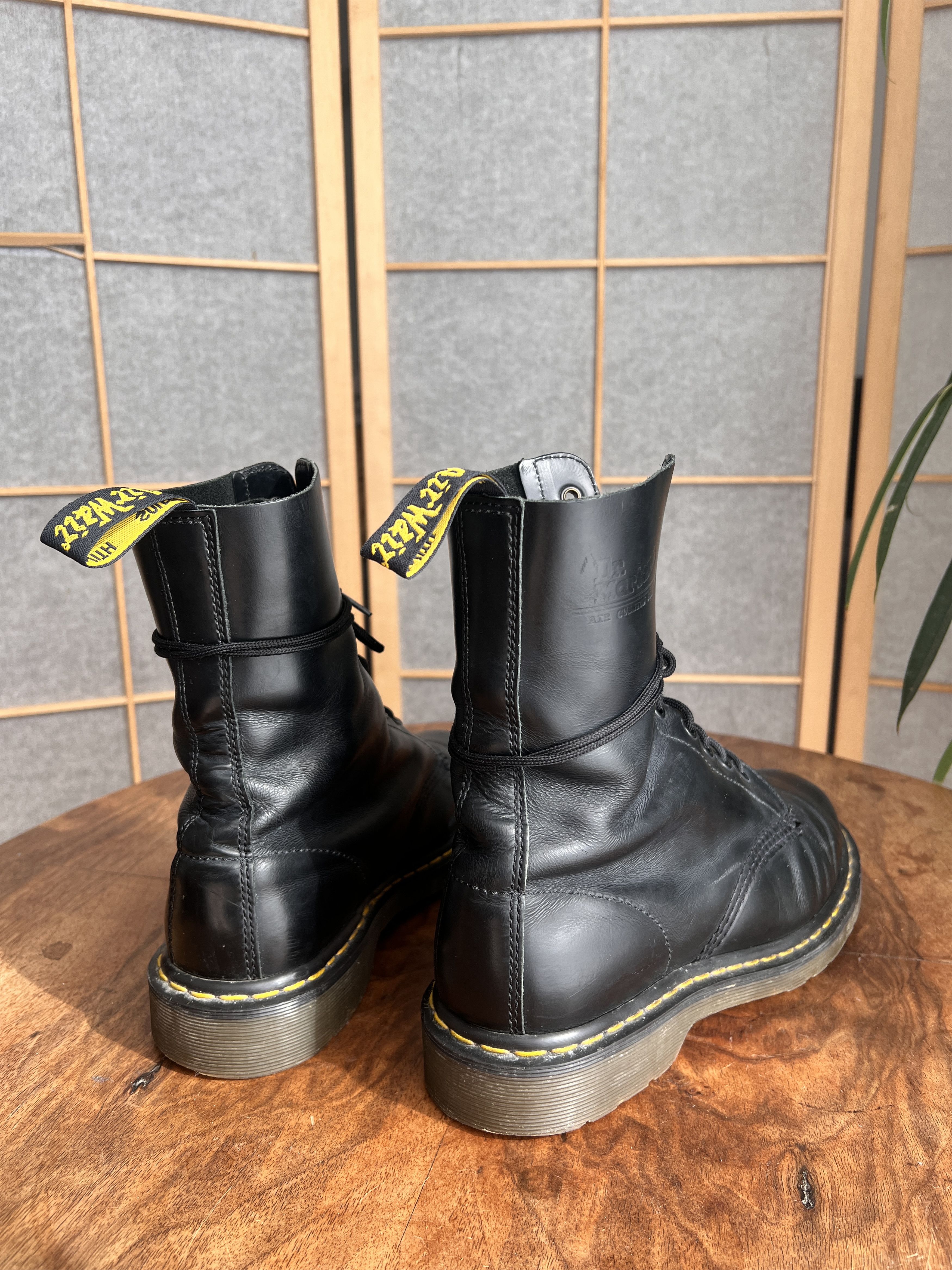 Dr. Martens Crazy! Dr. Martens 1490 Black Leather Lace Up boots 10 eye Size US 9.5 / EU 42-43 - 2 Thumbnail
