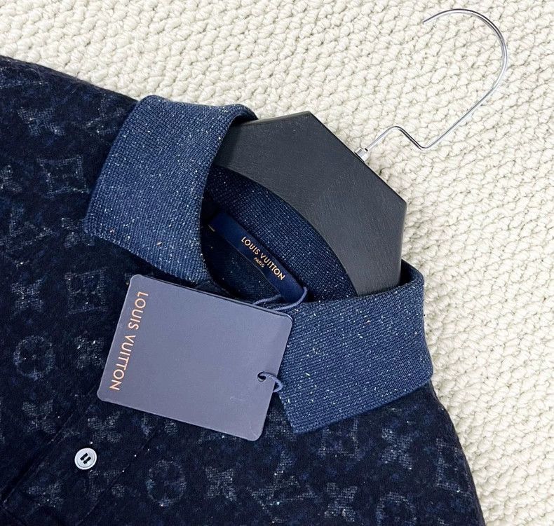 Louis Vuitton Louis Vuitton Dark Blue Polo Shirt with Pocket-2506 Size US L / EU 52-54 / 3 - 3 Thumbnail