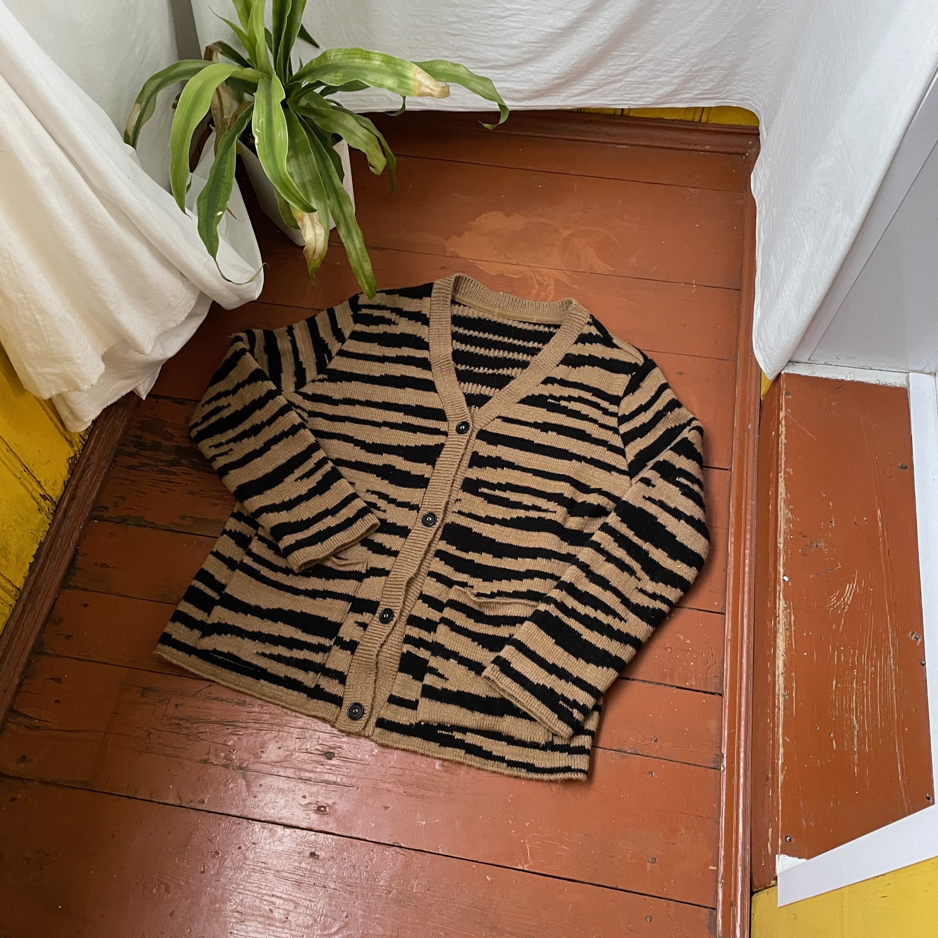 Other Tiger patern Cardiran sweater y2k knit Size US M / EU 48-50 / 2 - 1 Thumbnail