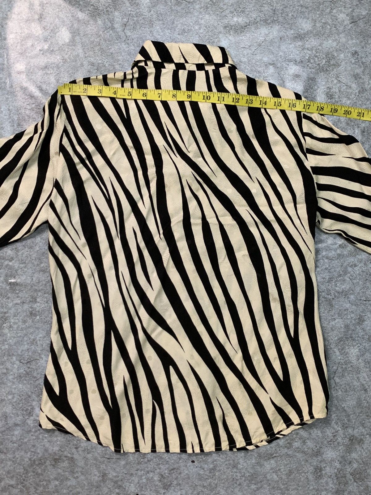 Anne Klein Rare Design Vintage Anne Klein Zebra Print Silk Blouse Size M / US 6-8 / IT 42-44 - 10 Thumbnail