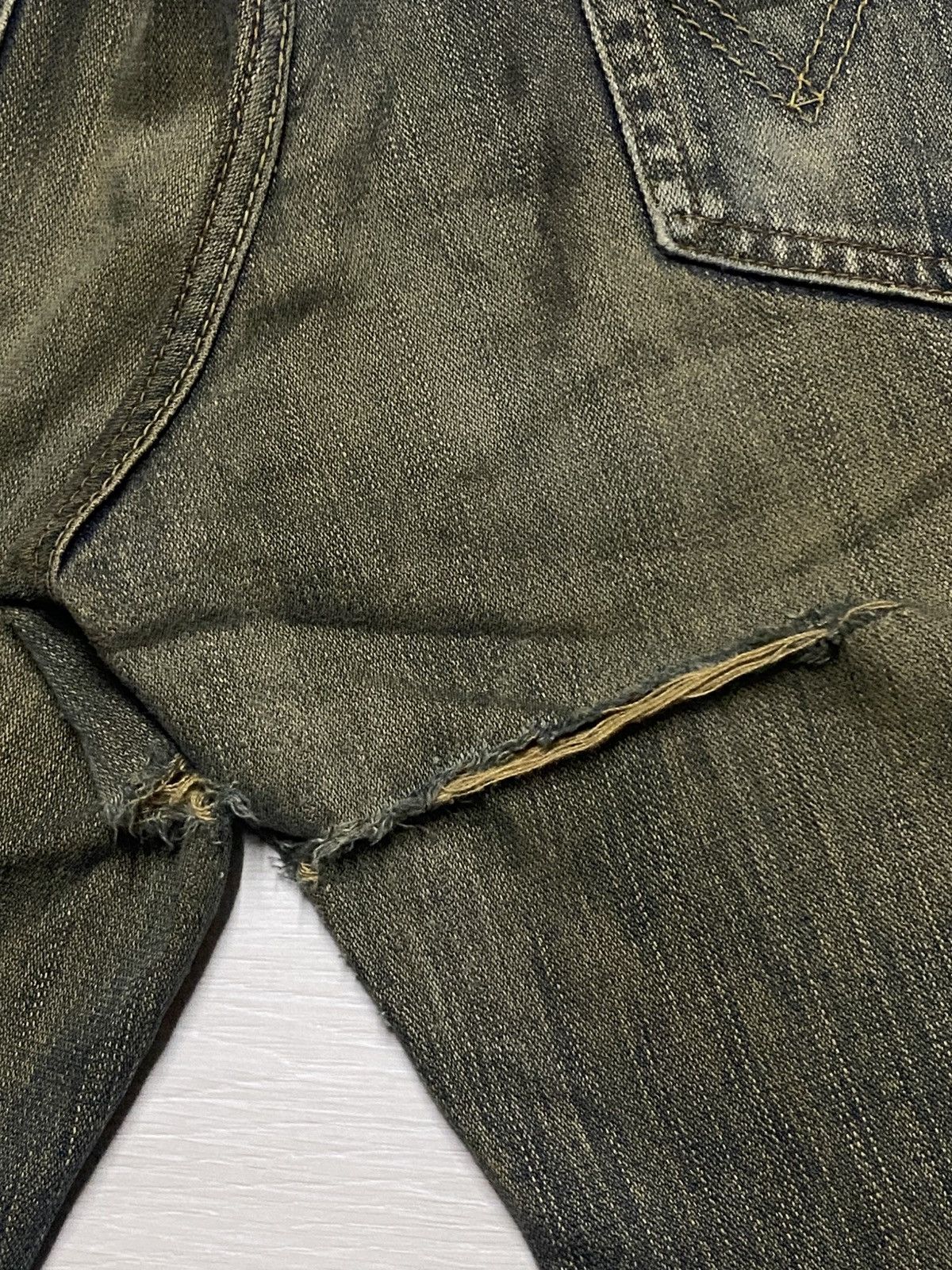 Wrangler Vintage Wrangler Crazy Mud Wash Distressed Repair Baggy Jean Size US 32 / EU 48 - 9 Thumbnail