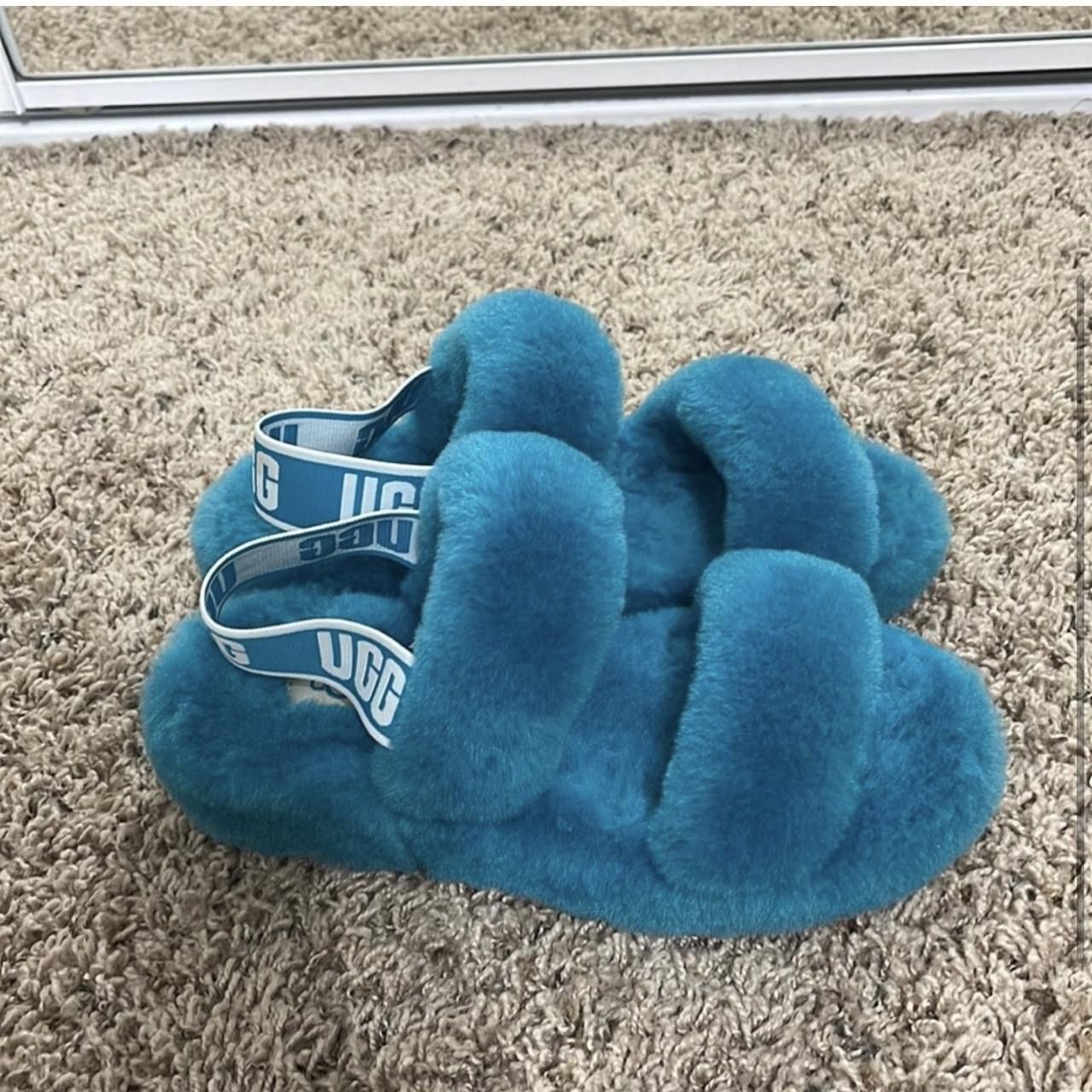 Ugg NWOT Ugg Slippers Size US 7 / IT 37 - 2 Thumbnail