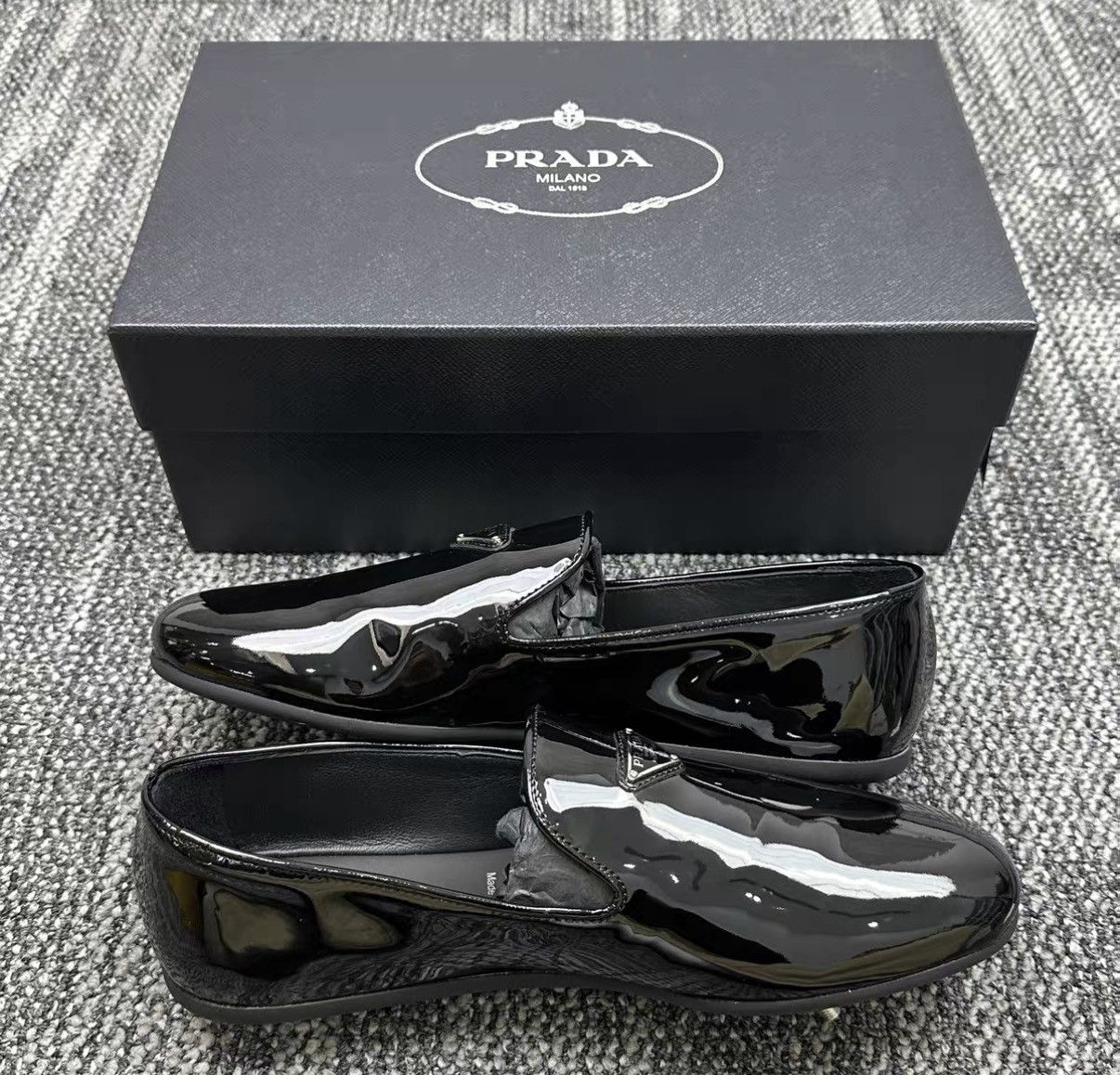 Prada Prada Triangle Logo Slip-On Loafers J42 Size US 9.5 / EU 42-43 - 5 Thumbnail