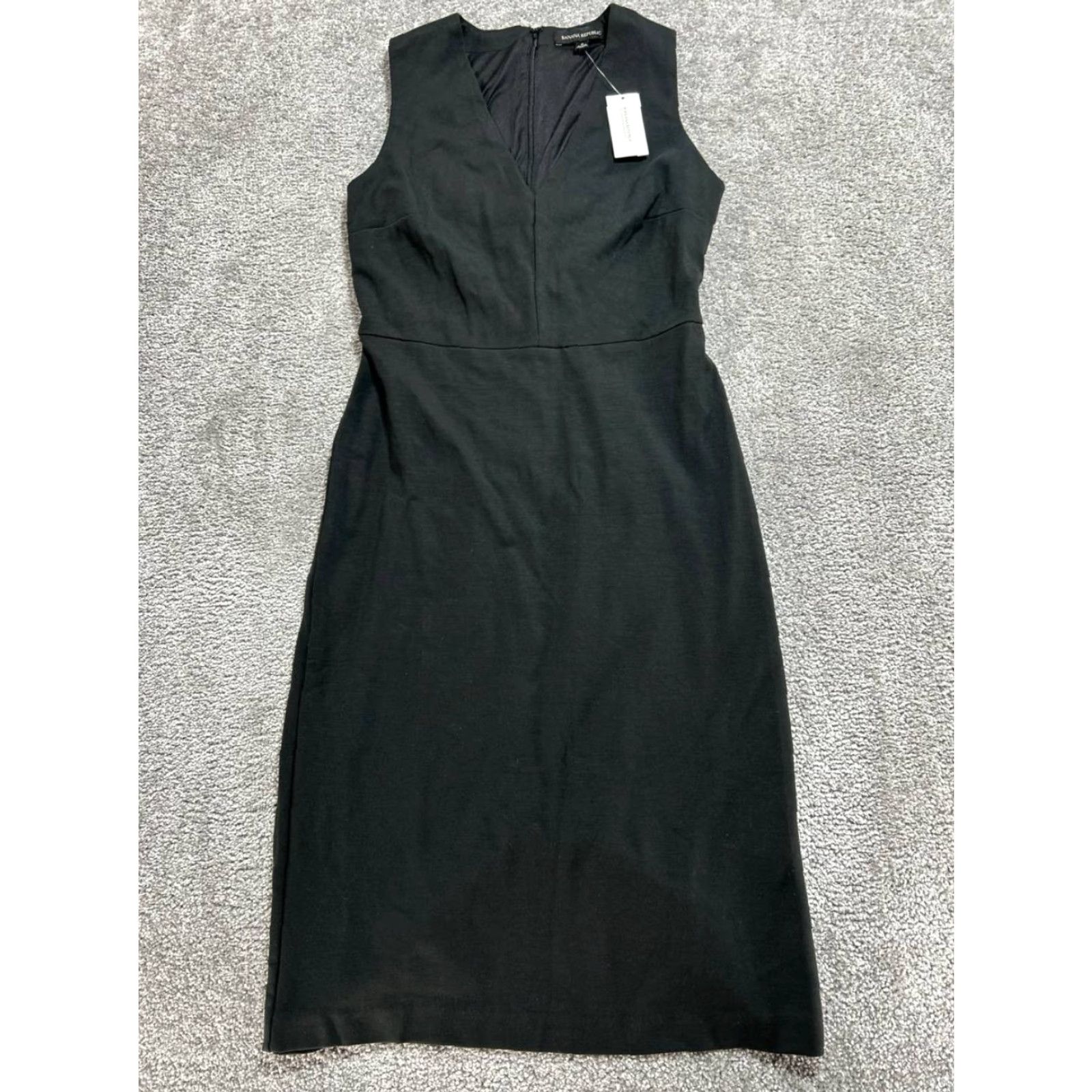 Banana Republic Banana Republic Tank Dress Black V-Neck Pleated LBD Womens 6 Sleeveless Knee Length Casual Party/Cocktail Shirt/Top Style: Tank Dress Mens? Size M / US 6-8 / IT 42-44 - 2 Thumbnail
