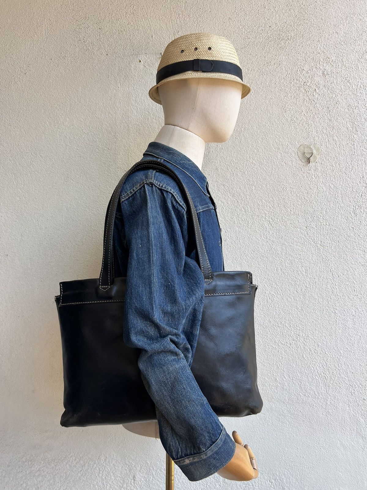 Leather CI-VA Distress Scratches Patina Leather Tote Bag Size ONE SIZE - 1 Thumbnail