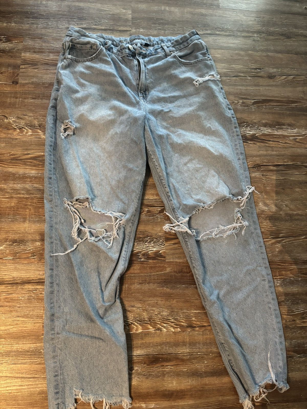 American Eagle Outfitters AE Strigid Curvy Ripped Mom Jean Size 40" / US 18 - 1 Thumbnail