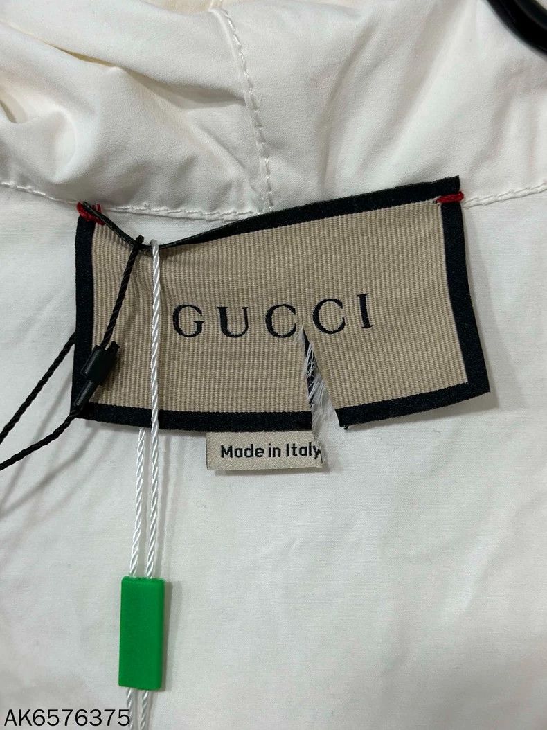 Gucci Gucci White half-zip hoodie 2501-Nextarrow Size US S / EU 44-46 / 1 - 4 Thumbnail