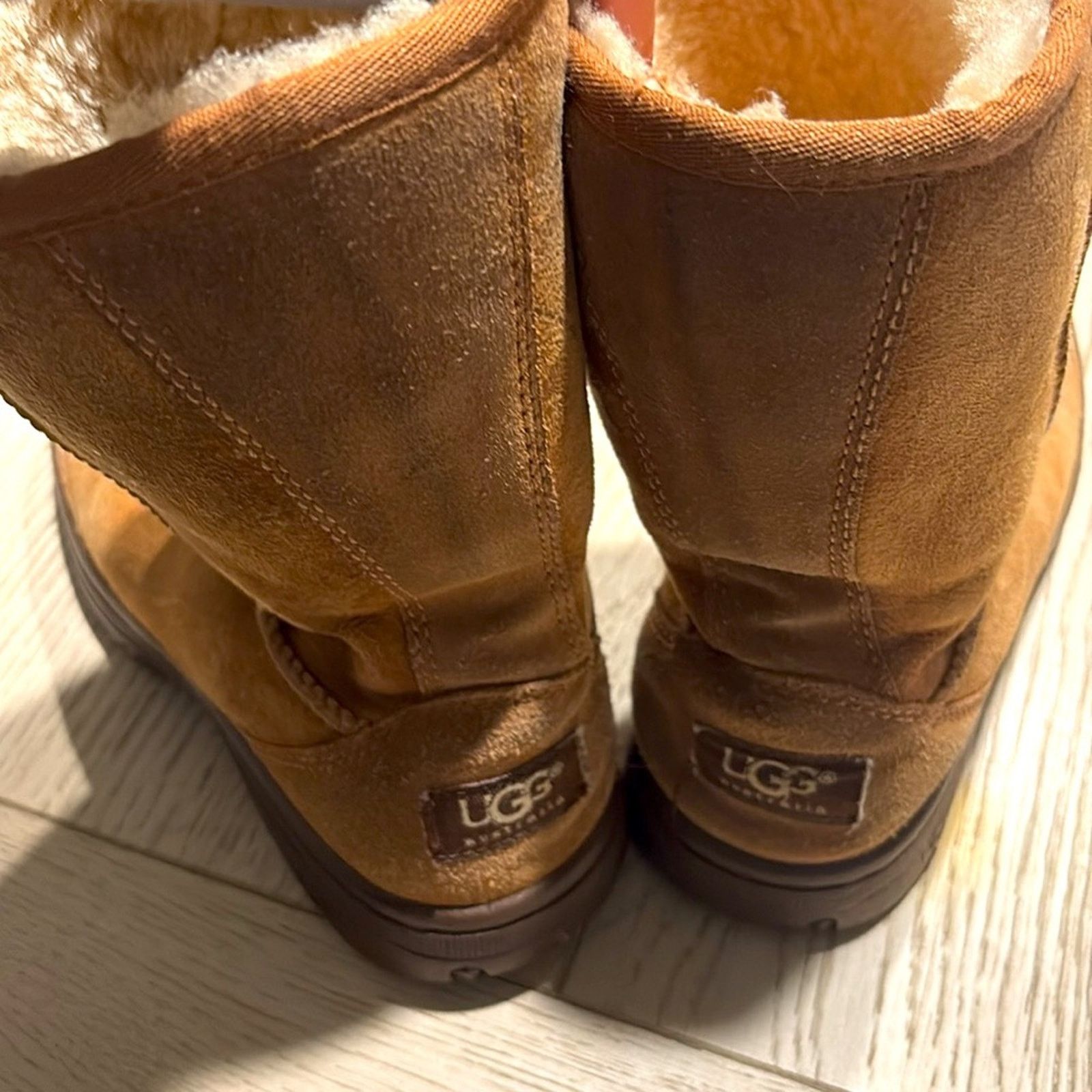 Ugg UGG Tan Suede Boots Short Height Chunky Rubber Sole Sz 6 Size US 6 / IT 36 - 8 Thumbnail