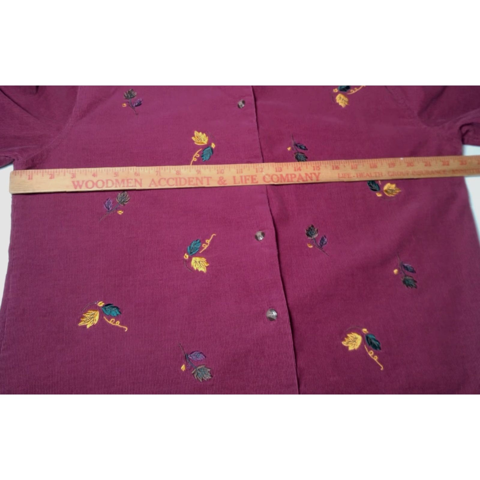 Vintage VINTAGE Bobbie Brooks Shirt XL Button-Up Embroidered Leaf Maroon Corduroy Women's Nature Size XL / US 12-14 / IT 48-50 - 3 Thumbnail