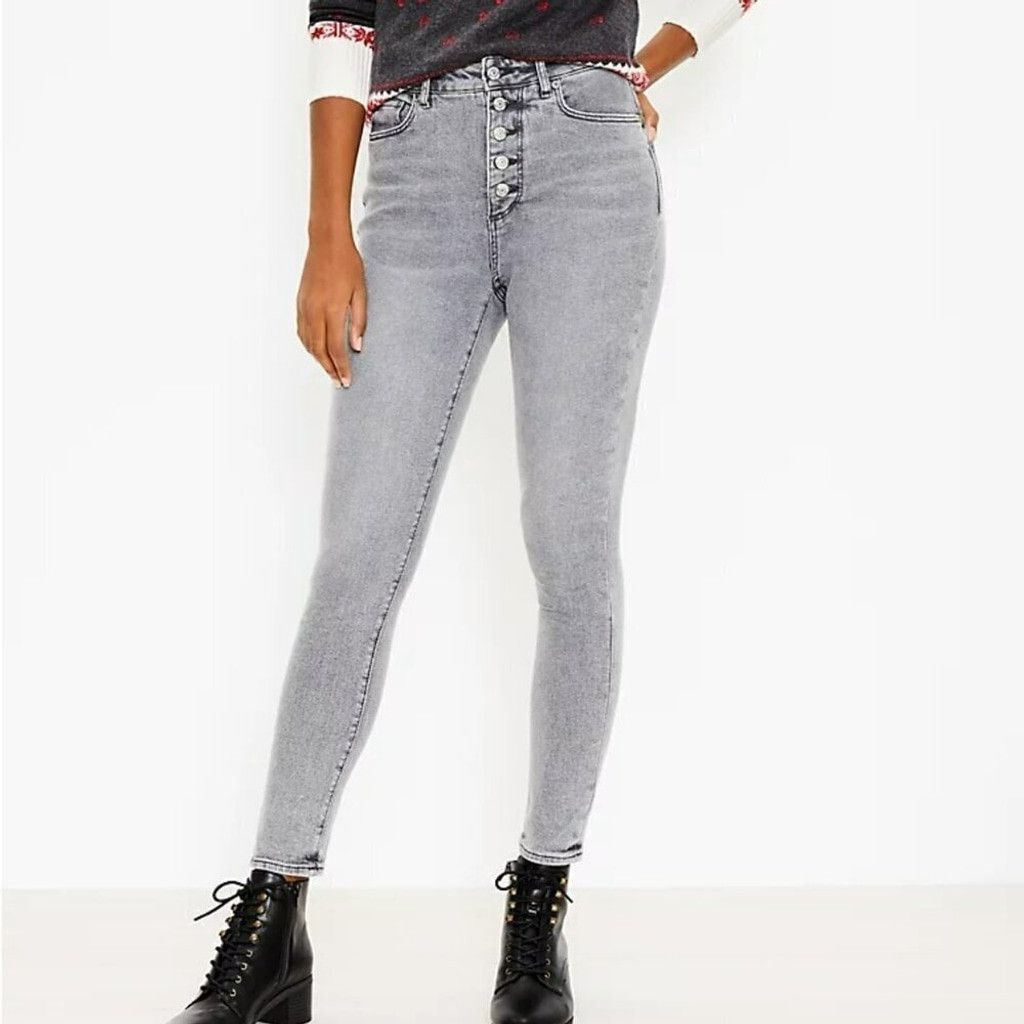 Loft LOFT Button Front Skinny Jeans Light Vapor Gray Size 29 NWT Size 29" - 1 Thumbnail