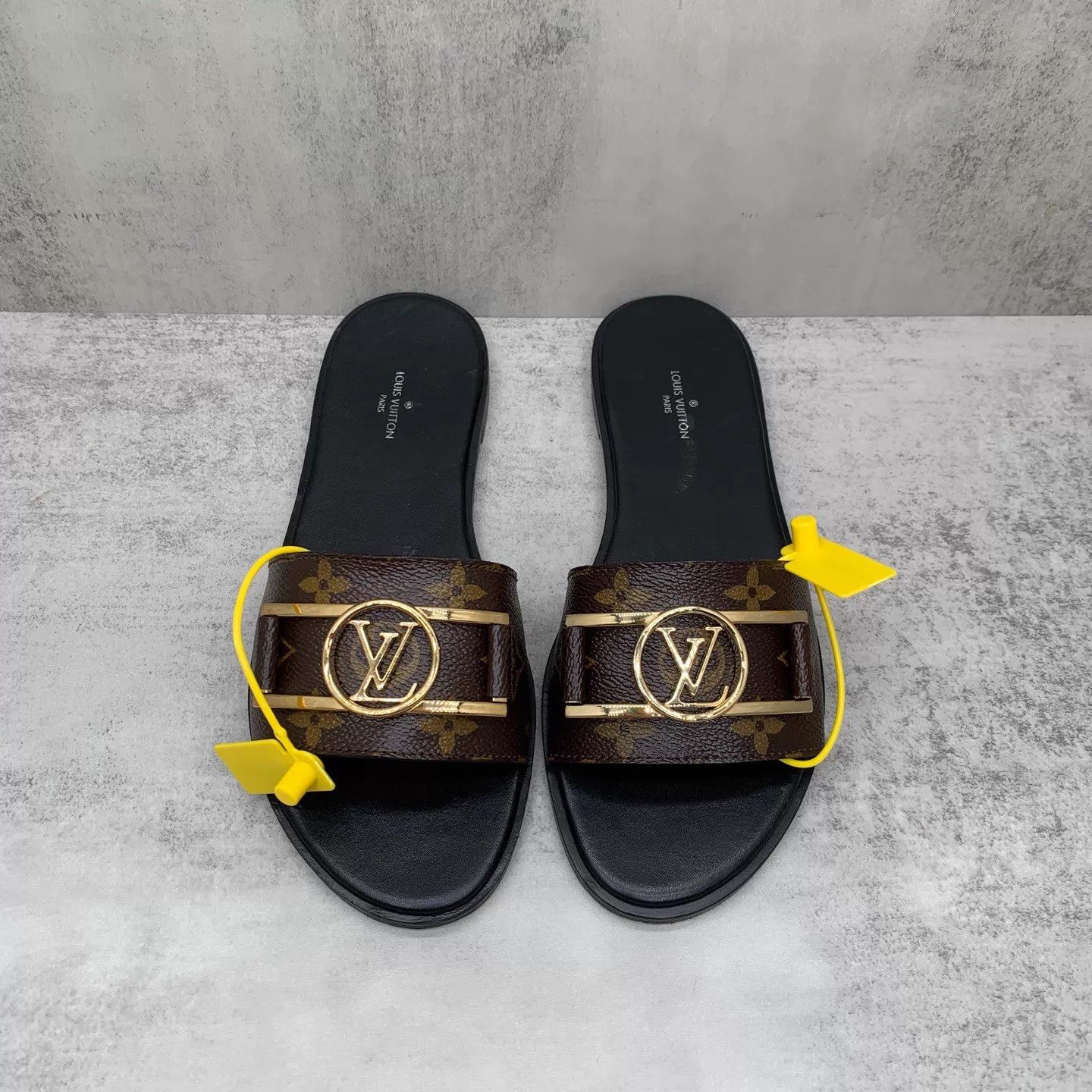 Louis Vuitton LV Monogram Gold Buckle Flat Slipper Women's EU37 98New Size US 6.5 / IT 36.5 - 4 Thumbnail